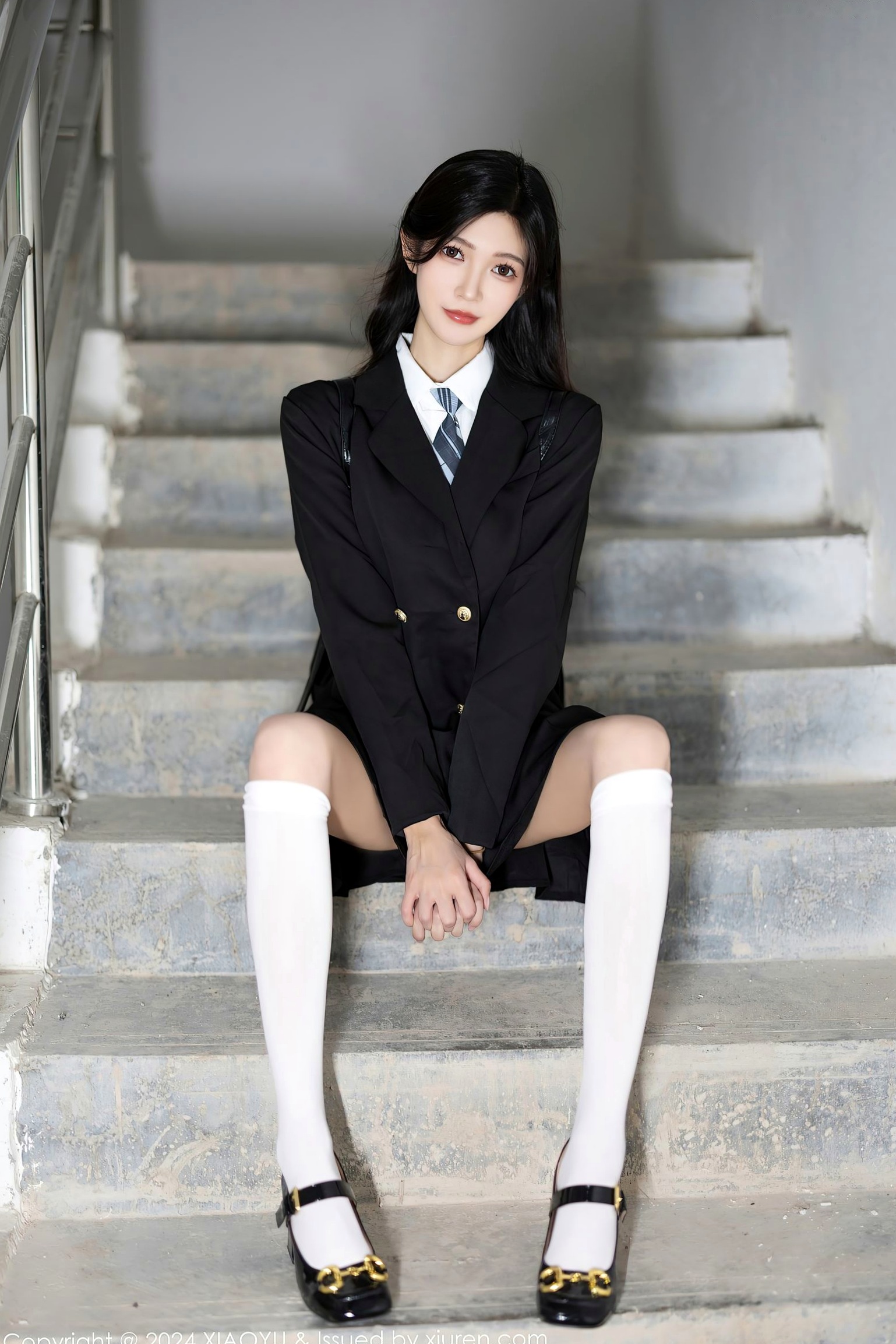 语画界-程程程:日系JK校服制服诱惑,白衬衫配黑短裙私房写真系列 - 1204期