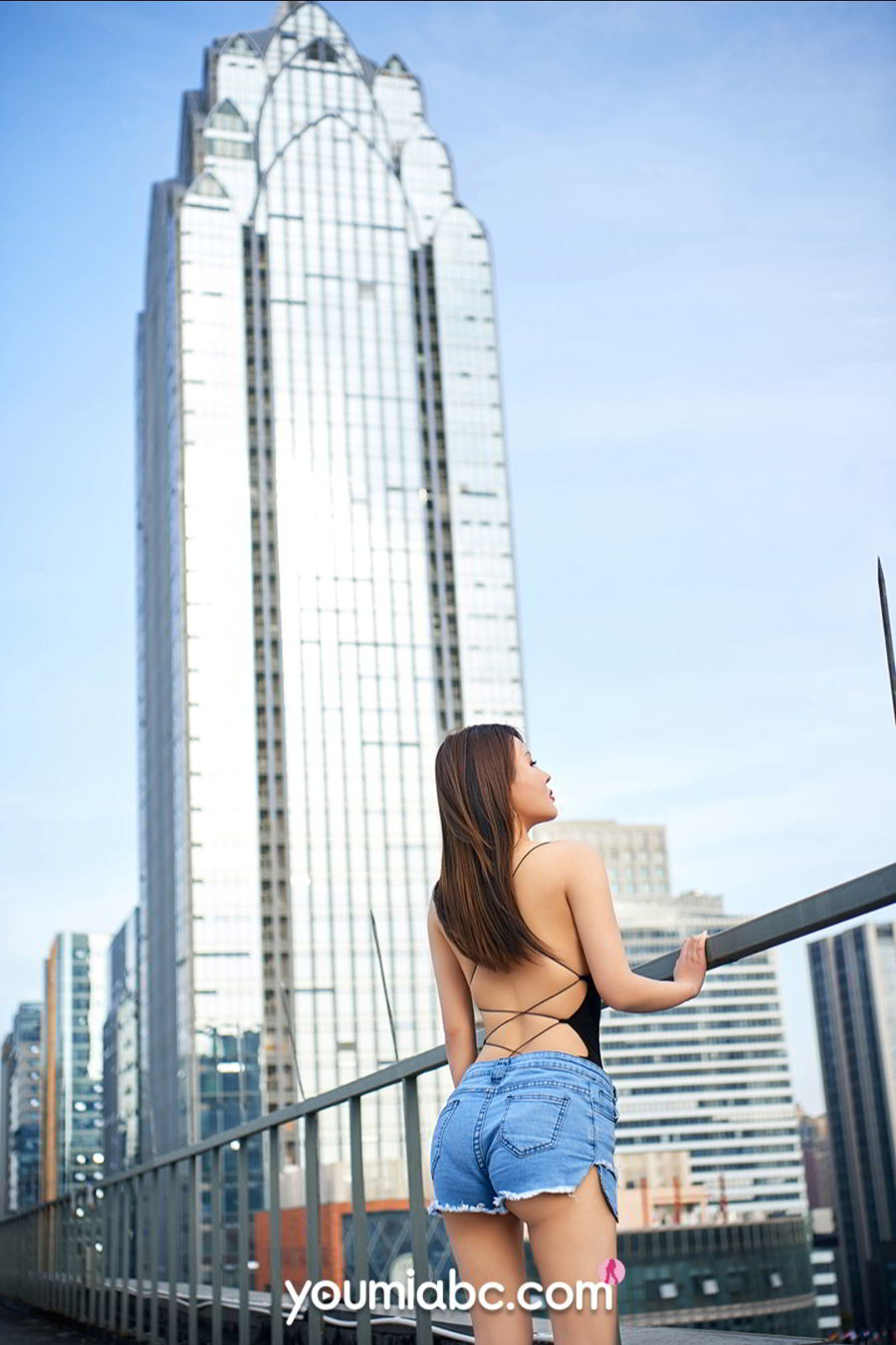YouMi尤蜜 2020.10.25 李多多 裸色展示