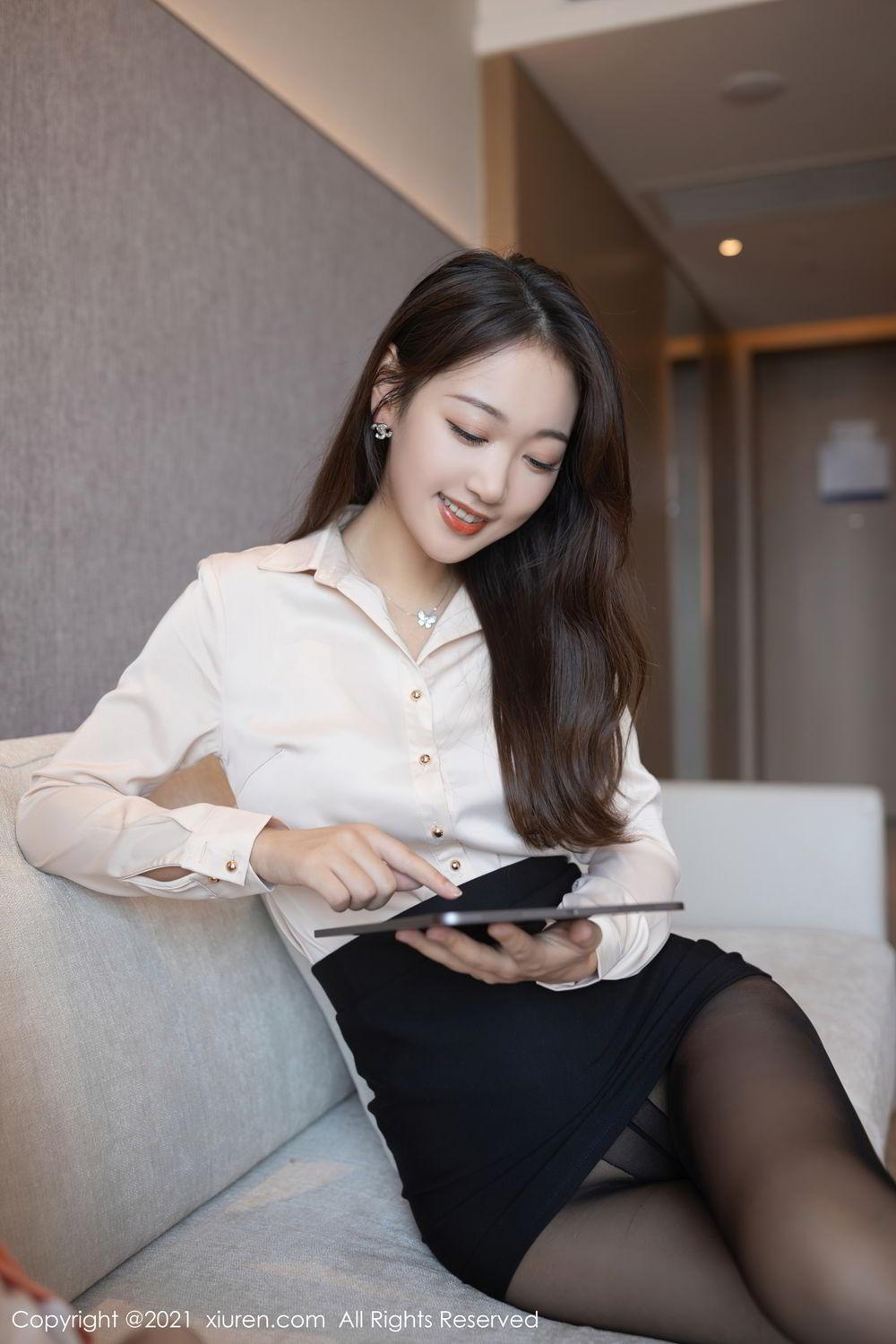 最强投资代表唐安琪 看她如何拿下重要客户