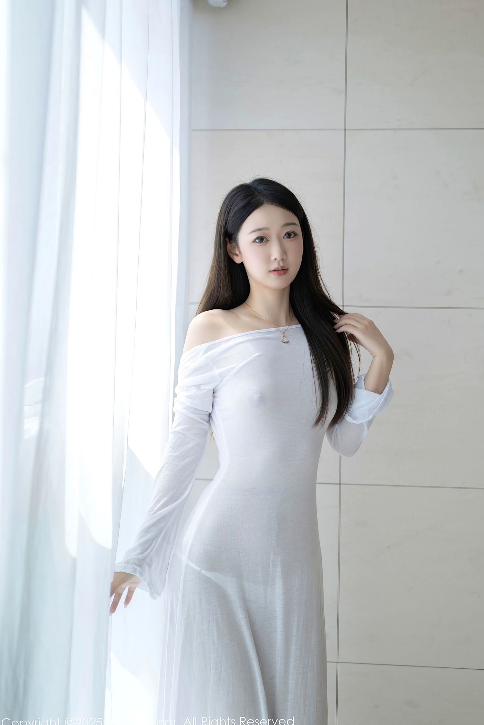 XiuRen秀人网-9840-唐安琪-轻透白纱裙玉体隐现-曼妙曲线尽显极致诱惑的私房写真