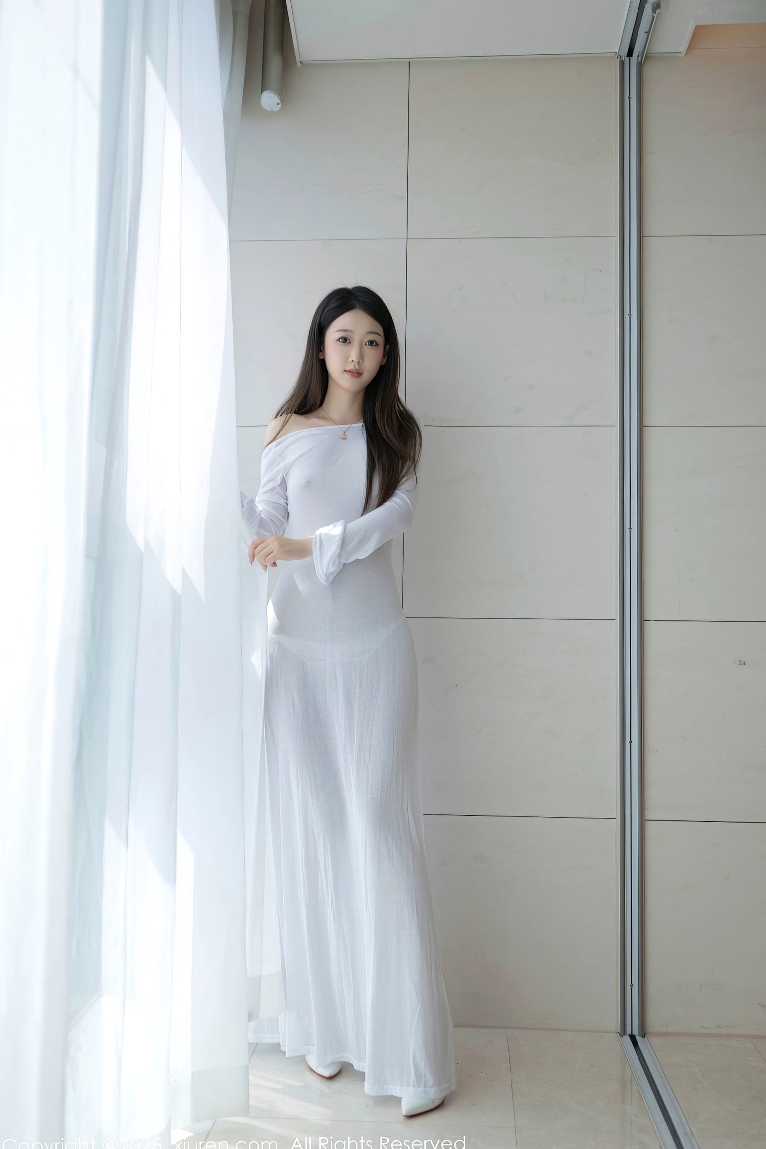 XiuRen秀人网-9840-唐安琪-轻透白纱裙玉体隐现-曼妙曲线尽显极致诱惑的私房写真
