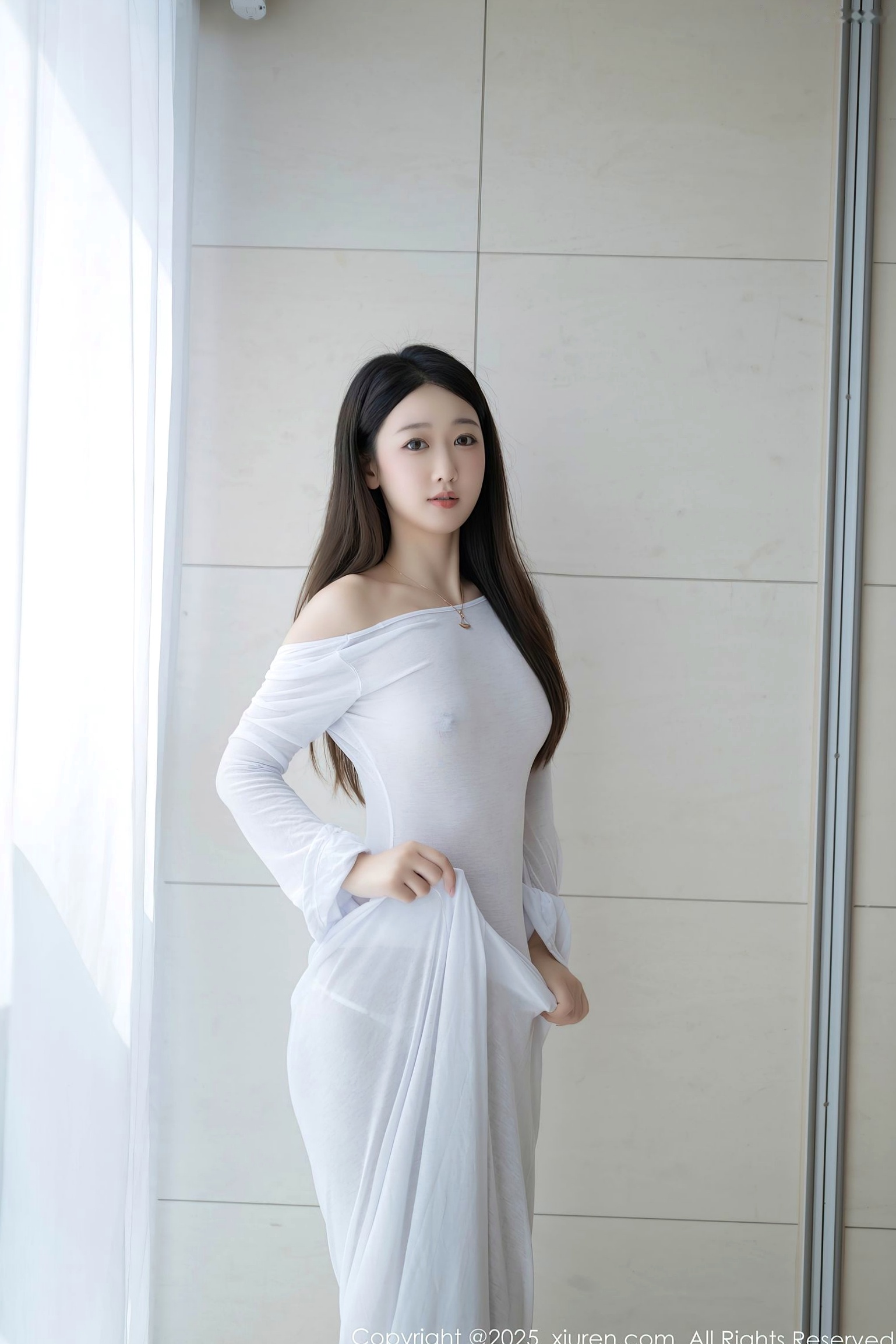 XiuRen秀人网-9840-唐安琪-轻透白纱裙玉体隐现-曼妙曲线尽显极致诱惑的私房写真