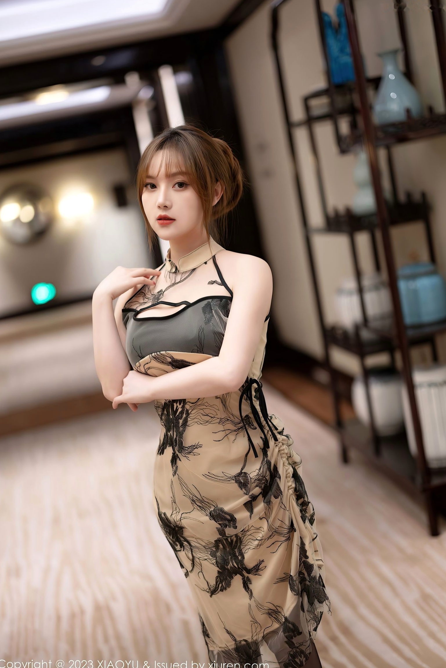 XiaoYu语画界1004:豆瓣酱私房大尺度写真,性感蕾丝内衣配黑丝,都市夜景下的极致诱惑与奢华魅影