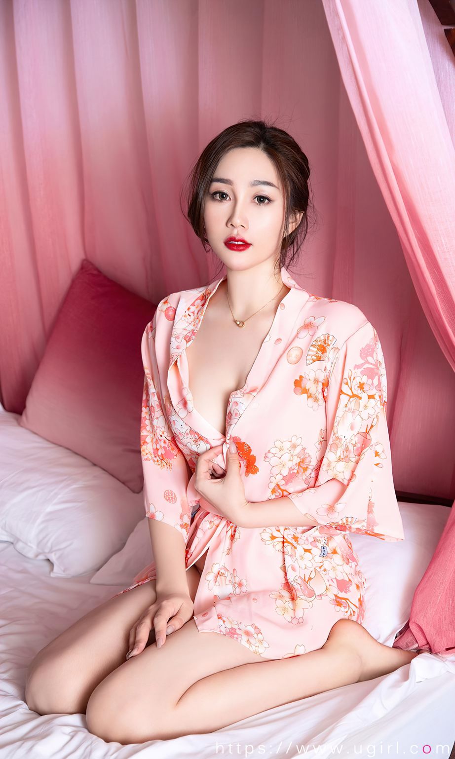 宥利的帐中风韵 紫檀香悠悠飘荡
