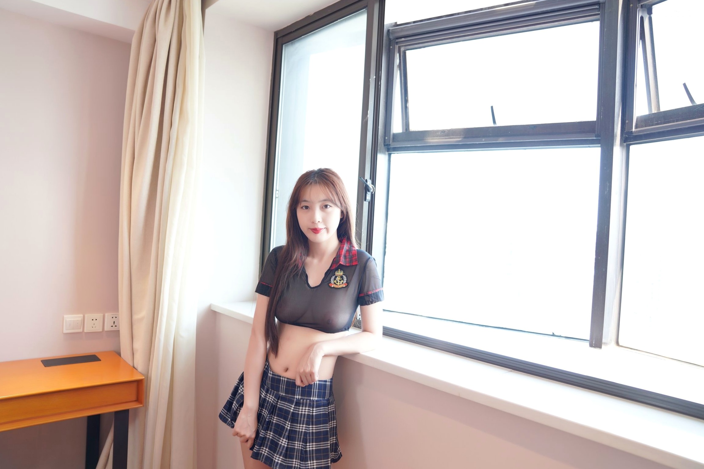 XR-Uncensored 林星阑绝密私拍系列,16K超清制服诱惑,校服下的清纯与性感,XiuRen秀人网室内私房写真