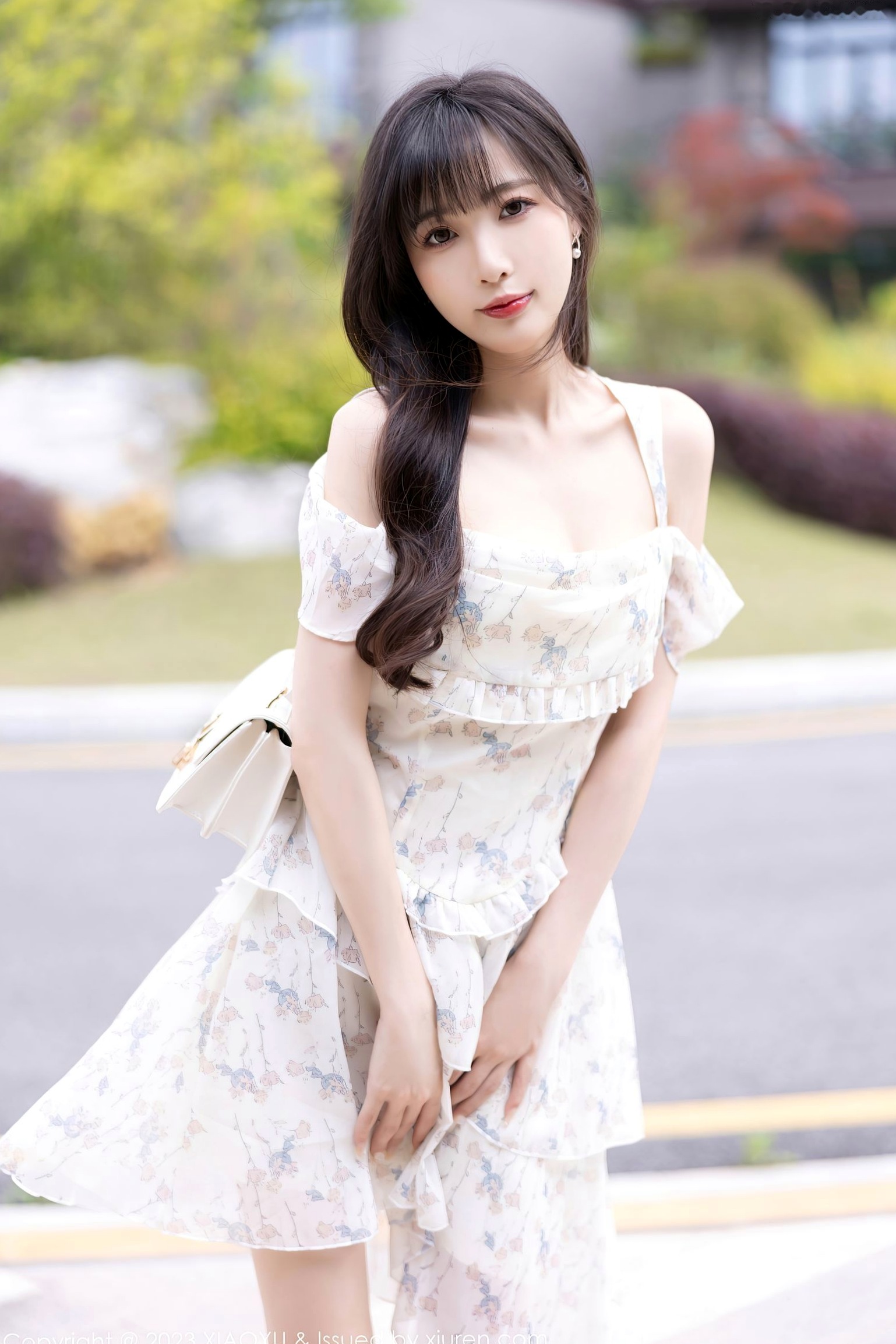 XiaoYu语画界-1058-林星阑-贵州旅拍-清新碎花白裙与性感轻透白婚纱-极致纯欲写真
