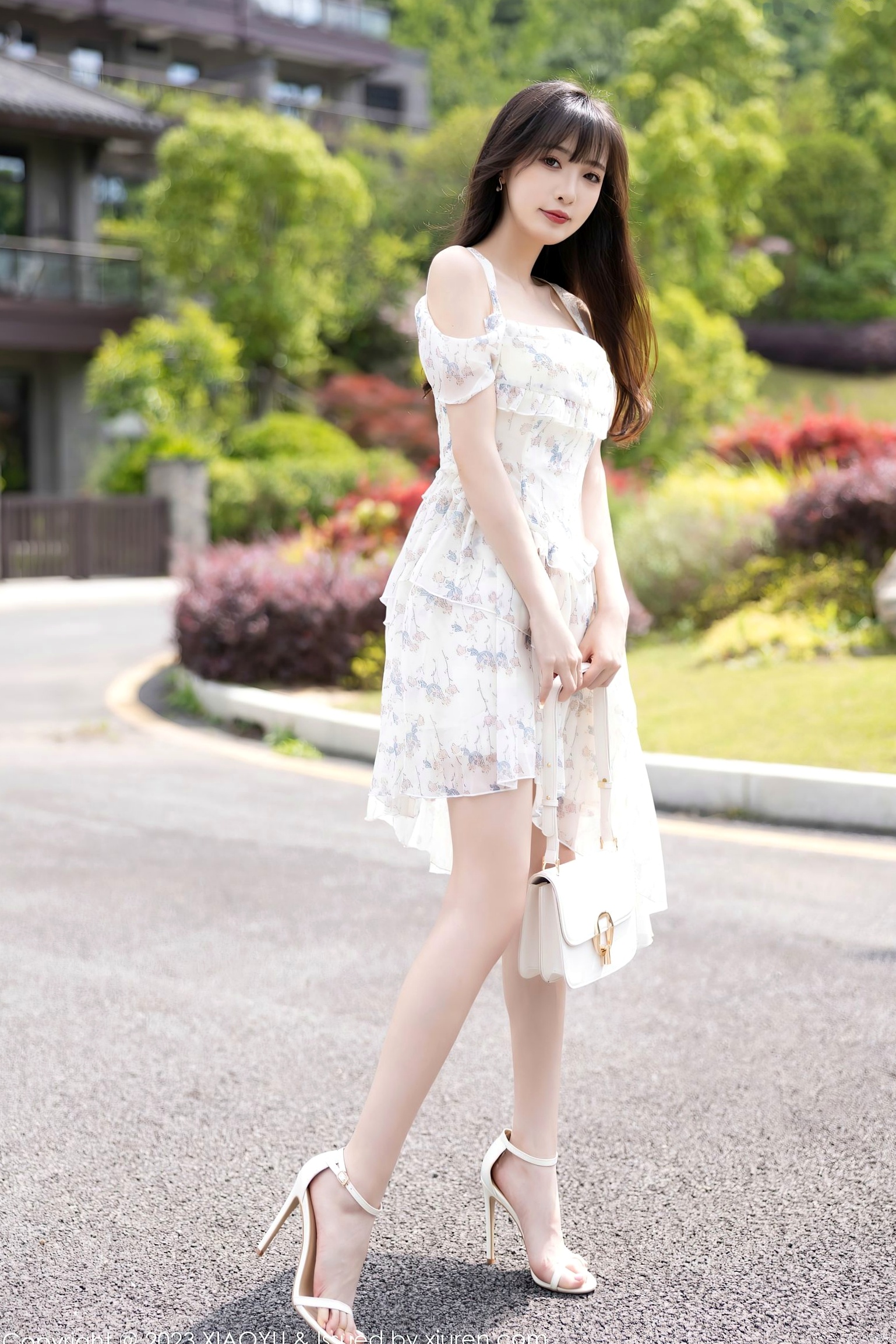 XiaoYu语画界-1058-林星阑-贵州旅拍-清新碎花白裙与性感轻透白婚纱-极致纯欲写真