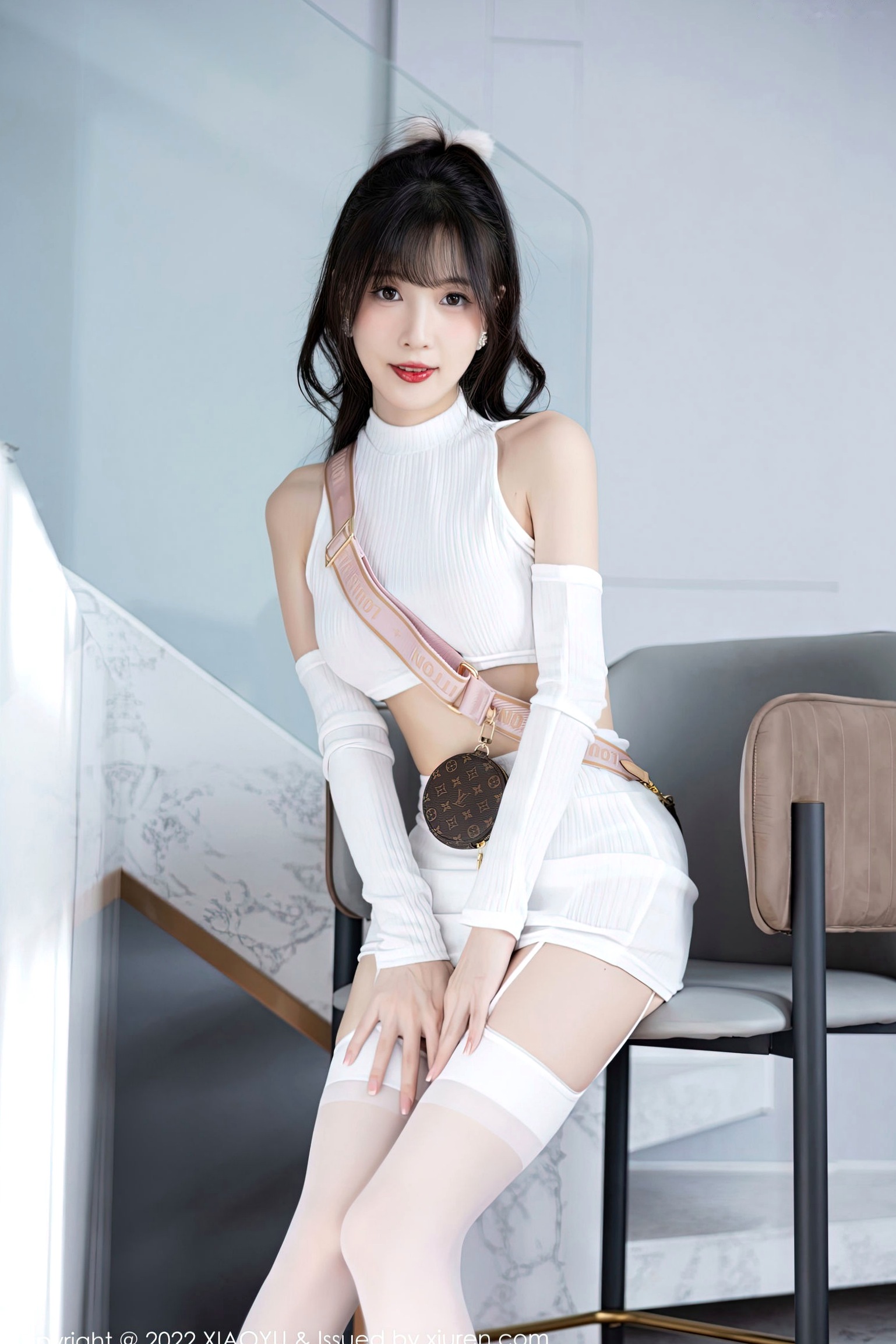 XiaoYu语画界-928-林星阑-纯欲白色抹胸搭配白丝吊带袜,现代家居极致诱惑,优雅与性感并存的绝美写真