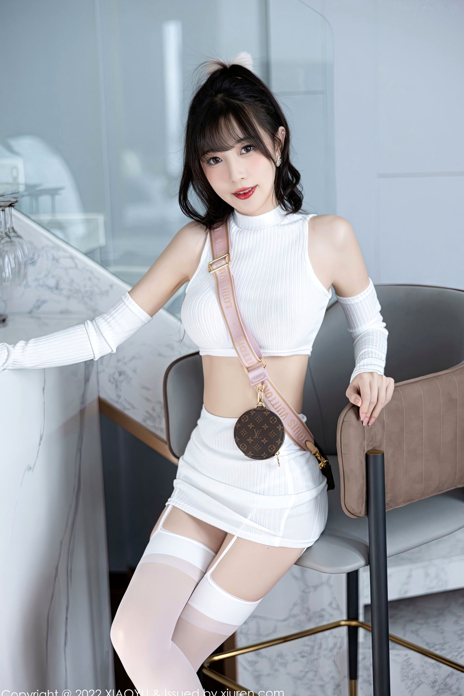 XiaoYu语画界-928-林星阑-纯欲白色抹胸搭配白丝吊带袜,现代家居极致诱惑,优雅与性感并存的绝美写真