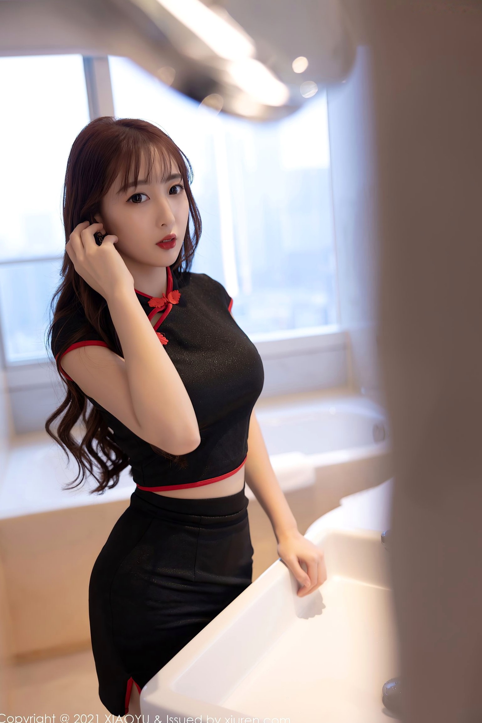 XiaoYu语画界-574-林星阑-创意旗袍私房摄影,黑色蕾丝内衣搭配超薄丝袜,展现极致曲线与御姐魅力-2021.07.20