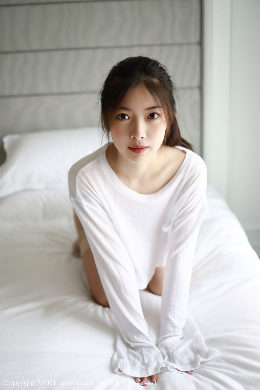 清纯动人明日花桃桃 慵懒洁白动人的白T