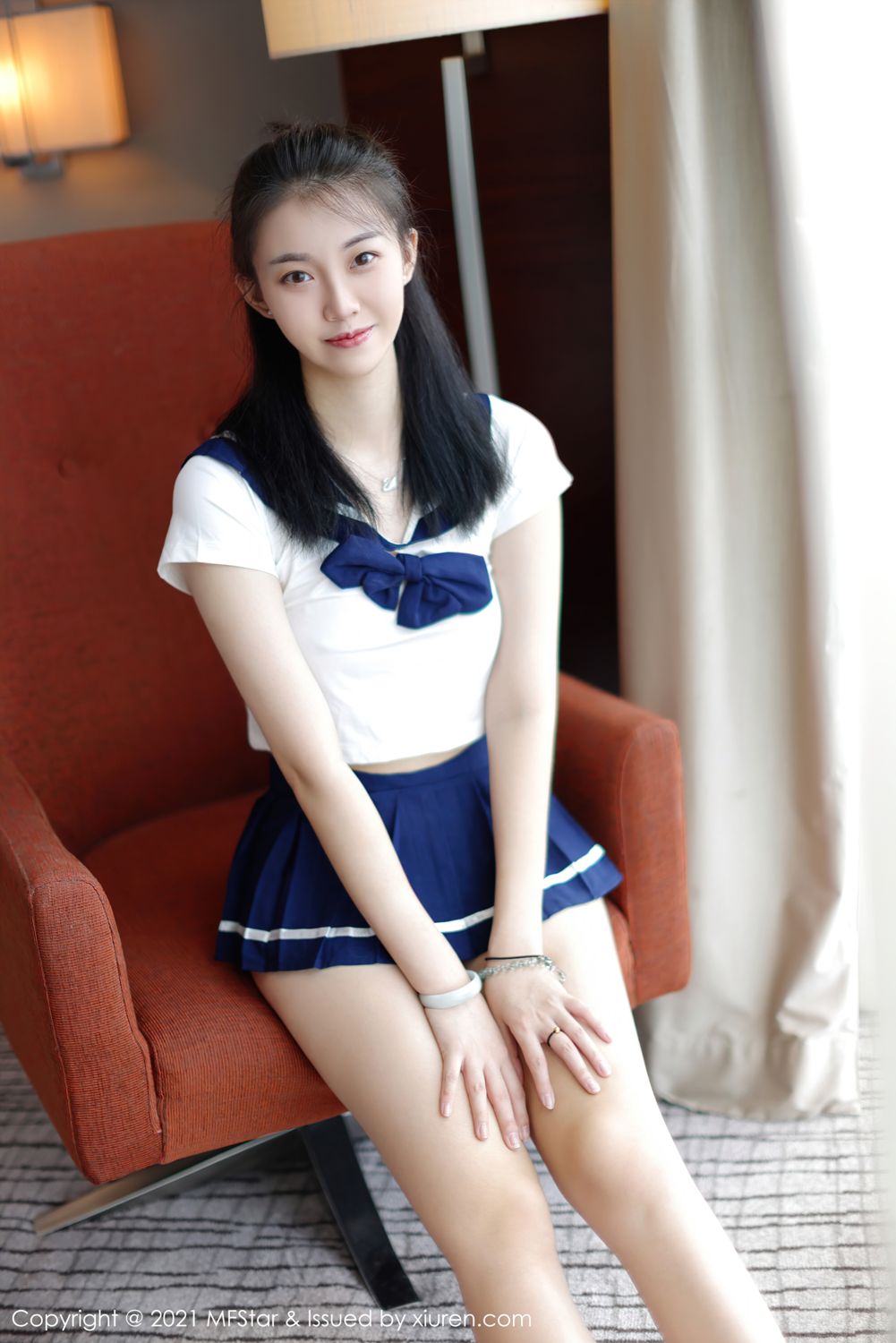 新人模特一颗甜蛋黄 JK制服系列很搭配