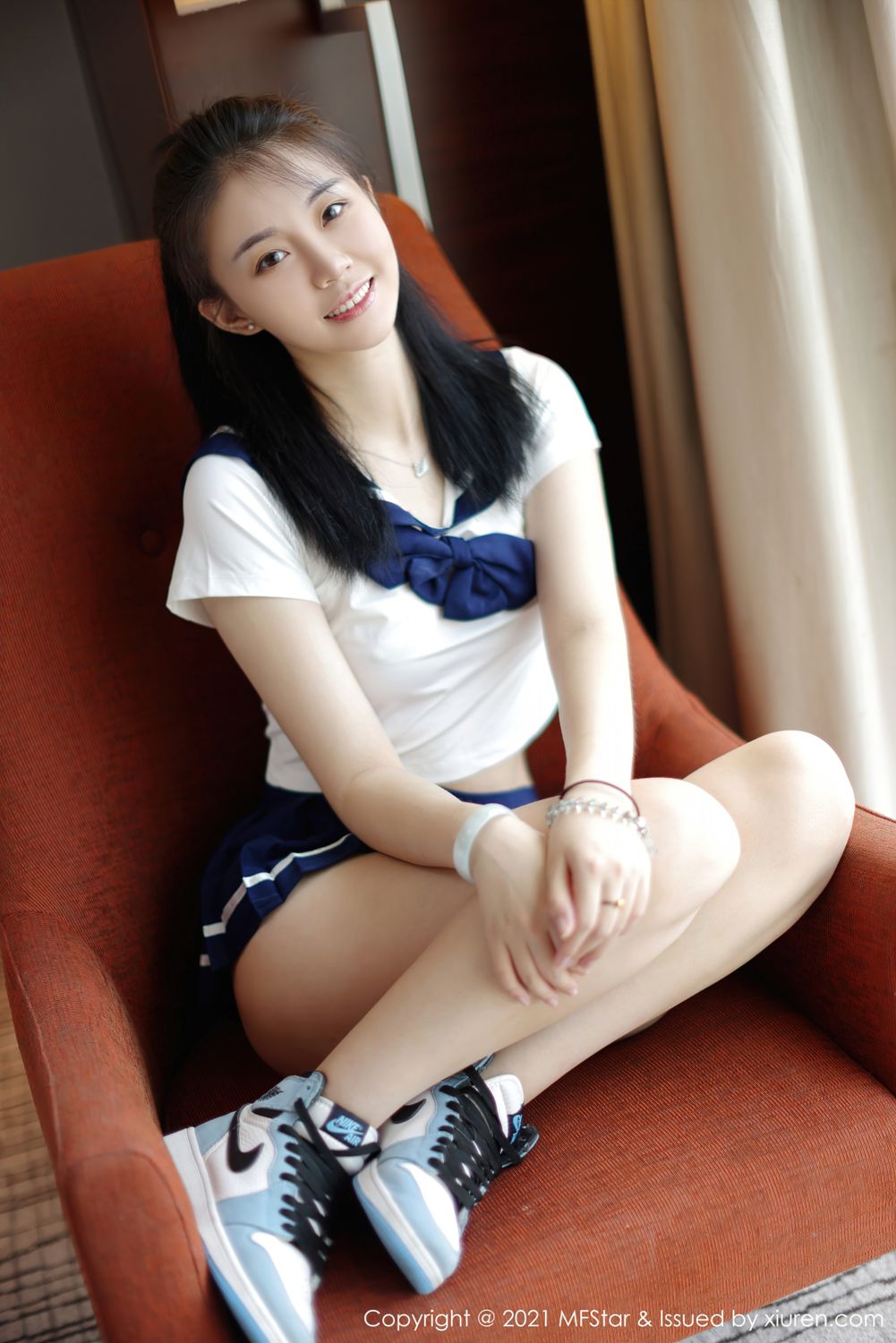 新人模特一颗甜蛋黄 JK制服系列很搭配
