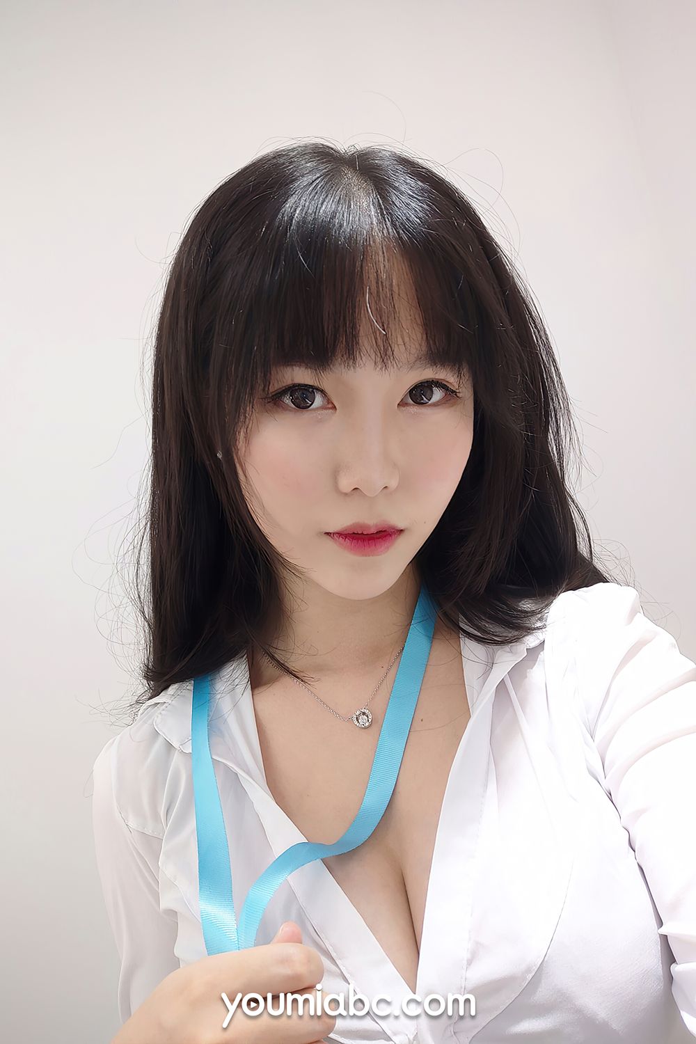 OL午间自拍 - 抖娘利世