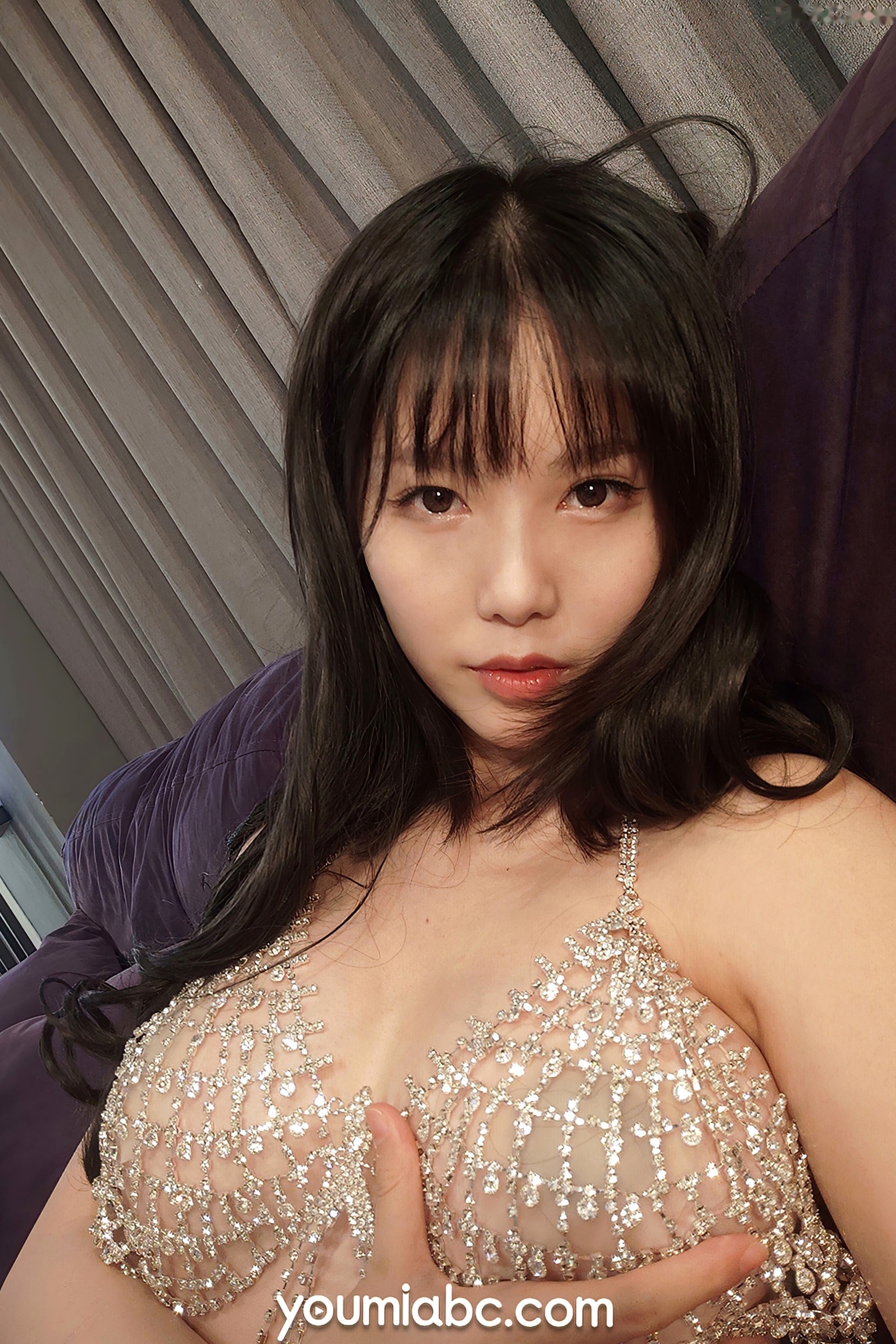 YouMi尤蜜-2021.06.01-抖娘利世-《闪光少女》-奢华水钻造型、私房诱惑、唯美写真