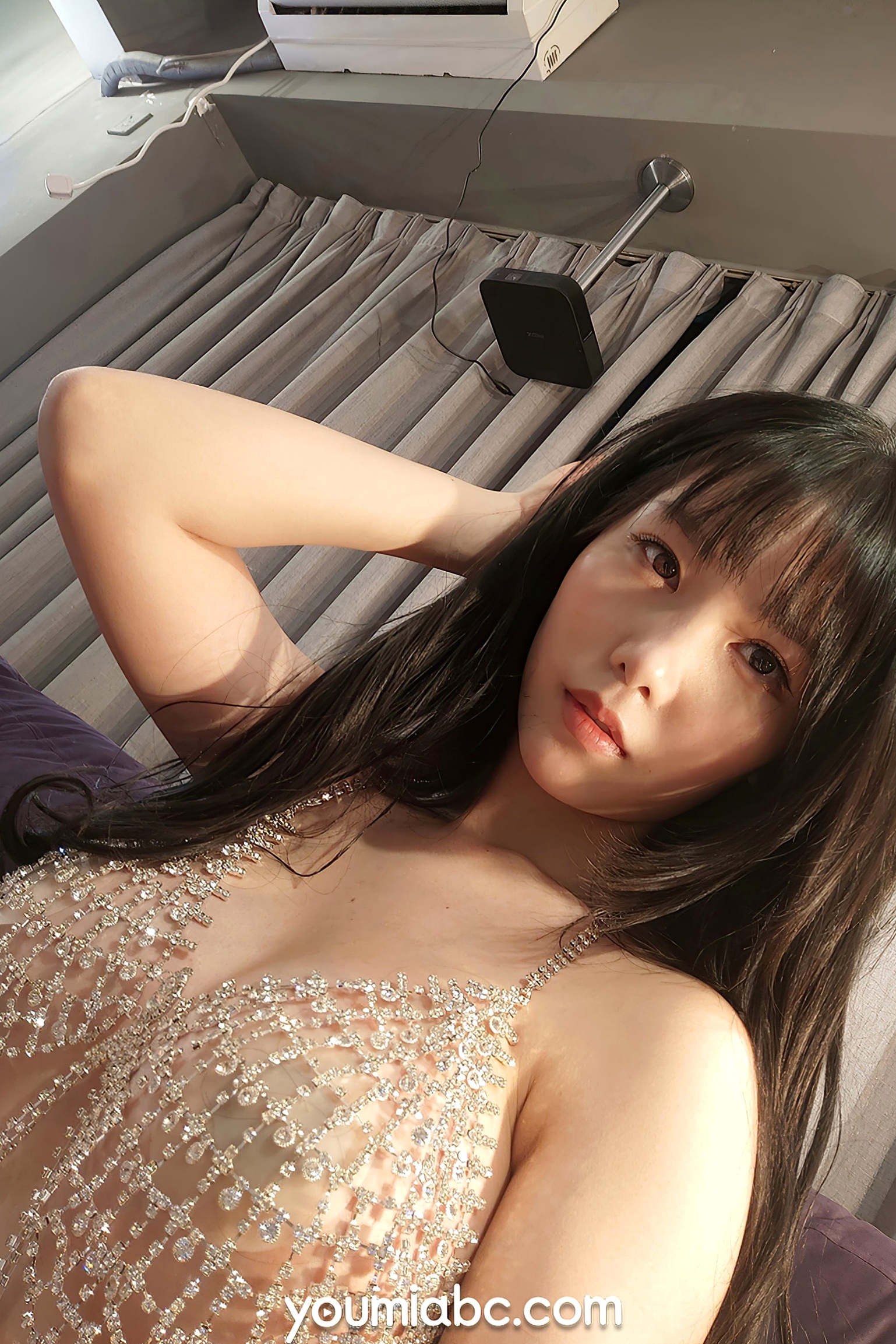 YouMi尤蜜-2021.06.01-抖娘利世-《闪光少女》-奢华水钻造型、私房诱惑、唯美写真