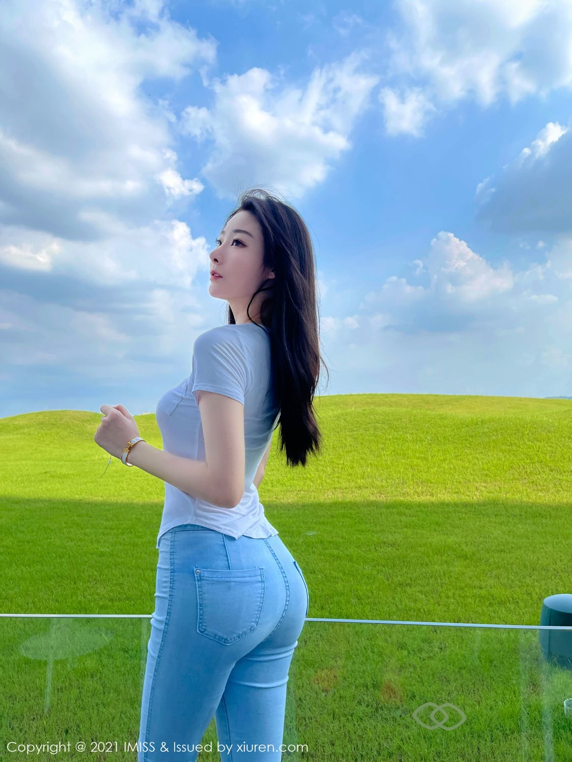 新人模特逗逗DouDou 长相清秀苗条多姿