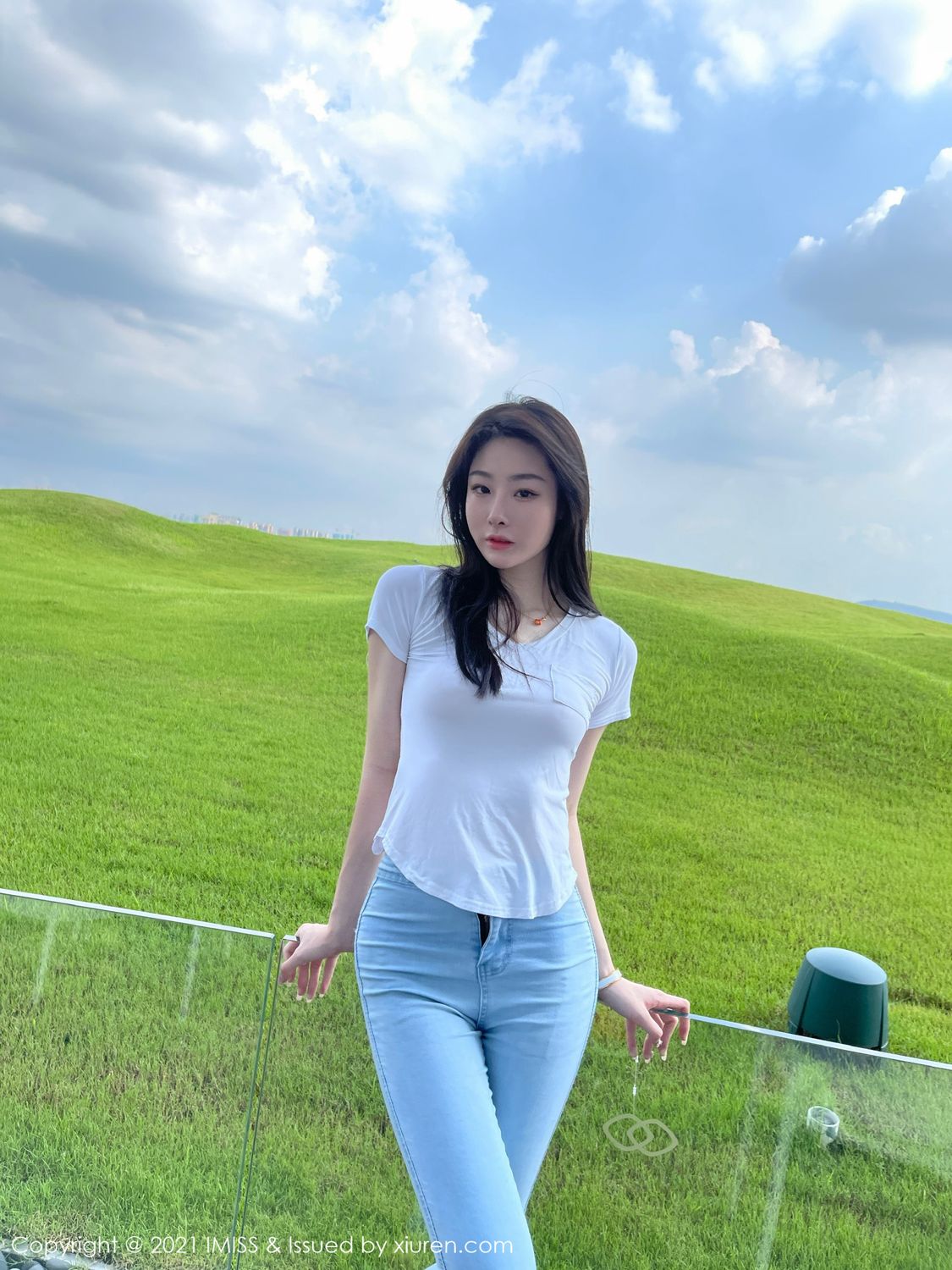 新人模特逗逗DouDou 长相清秀苗条多姿