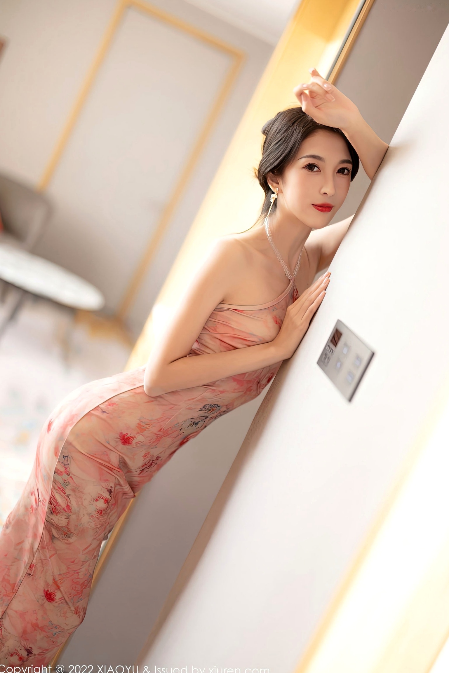 XiaoYu语画界-891-林乐一-白色聚拢内衣搭配透明吊带袜极致柔情私房诱惑写真