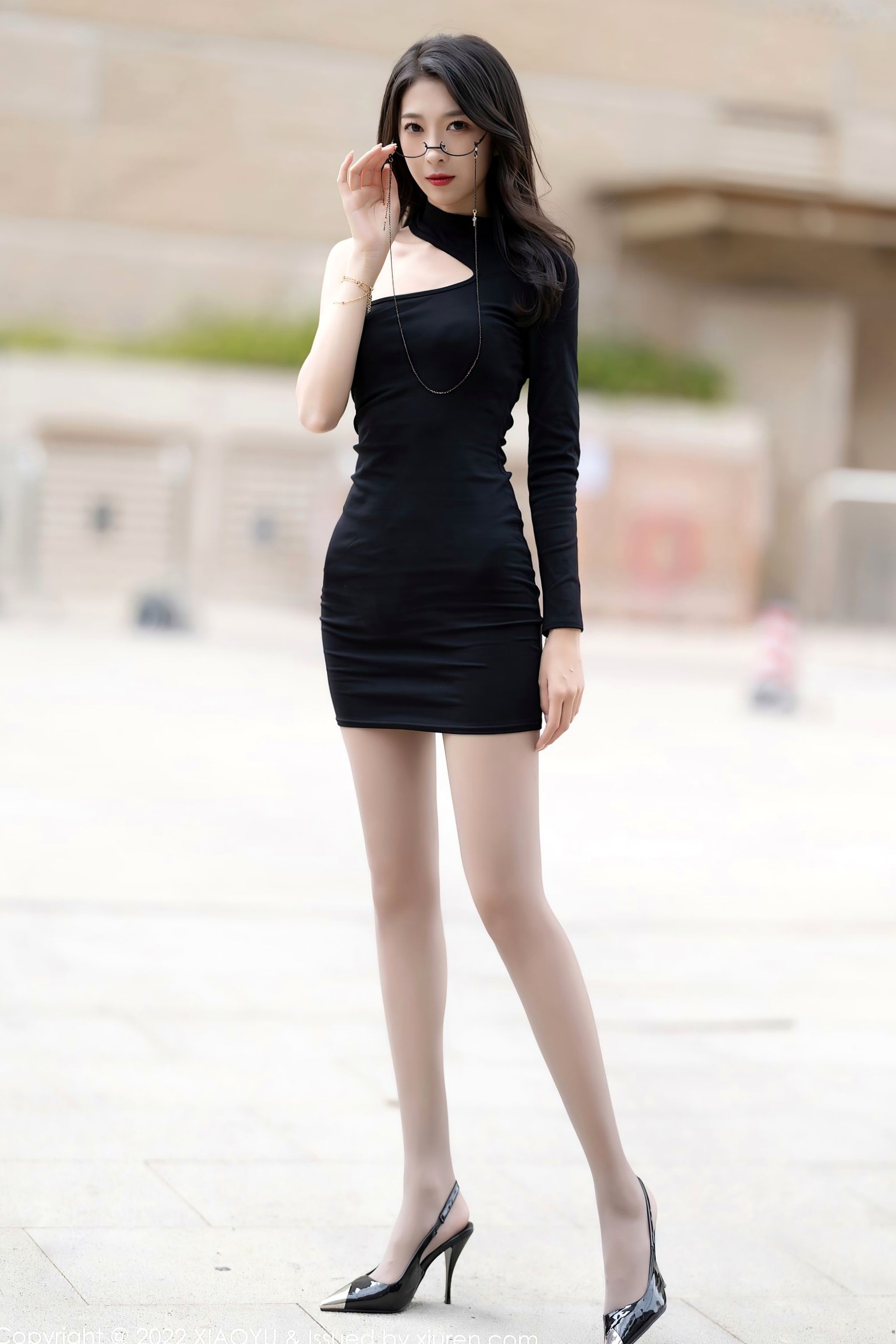 XiaoYu语画界-784-林乐一-极品私房写真,火辣红色内衣搭配黑丝诱惑,展现冷艳气质与完美身姿,2022.05.24