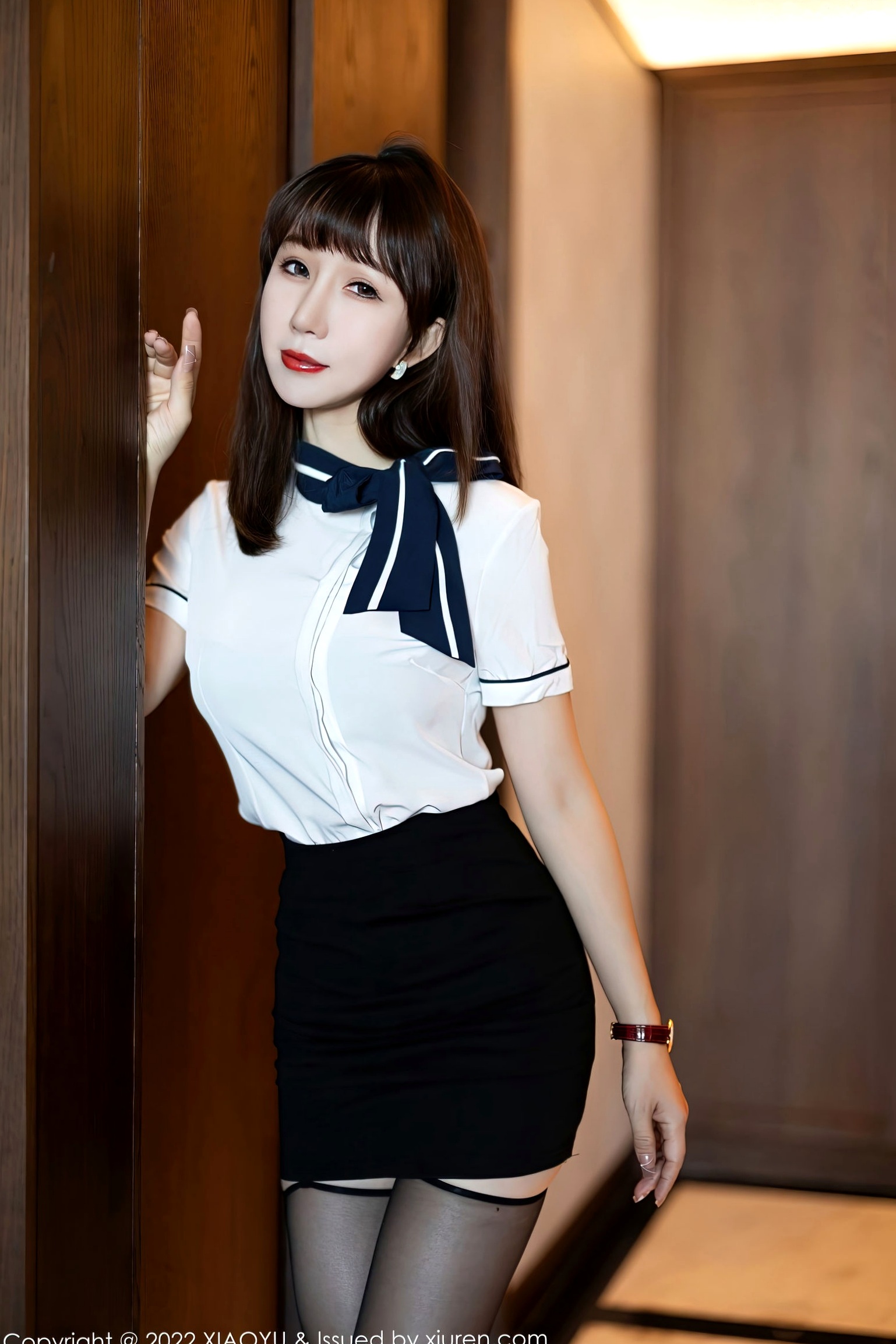 XiaoYu语画界-918-波巧酱-职场白衬衫制服诱惑,室内私房写真,极致黑丝美腿性感大片