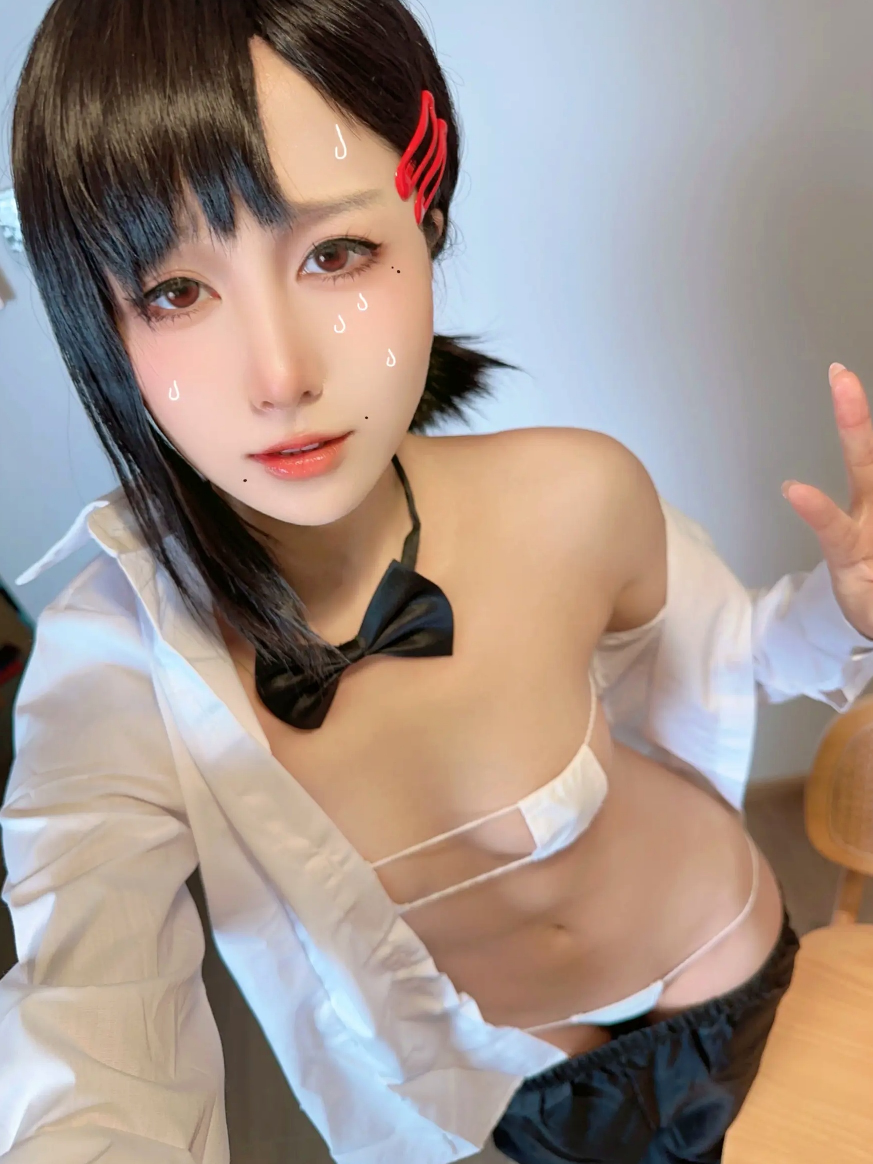 布丁大法 - 东山小红电锯人Cosplay大尺度性感制服私房照
