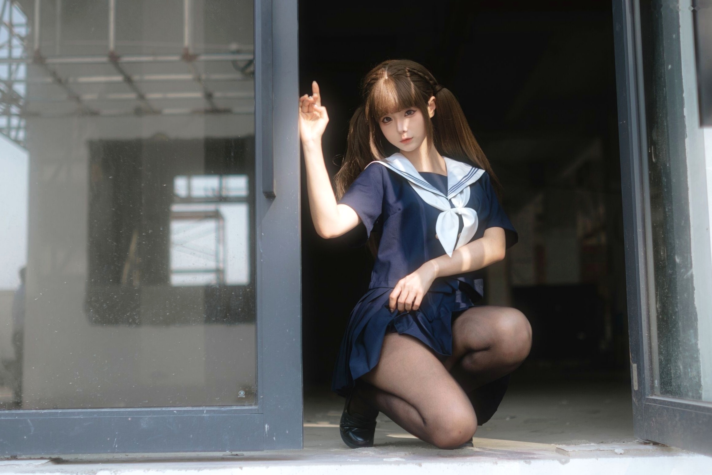 《蠢沫沫-午后-Afternoon》日系水手制服黑丝性感大尺度私房写真
