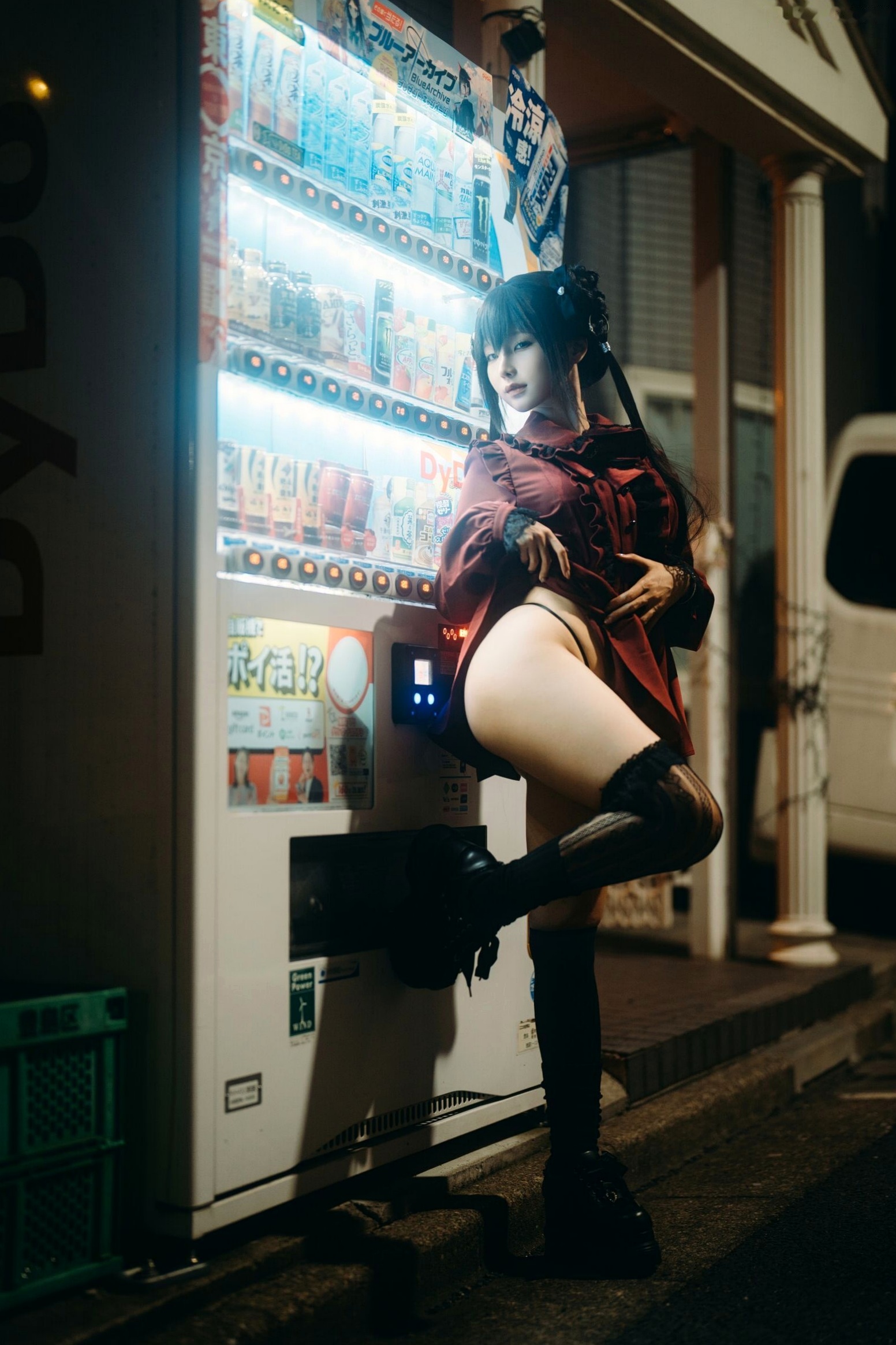 蠢沫沫-夜行:城市暗夜街拍风格,极致曲线尽显诱惑