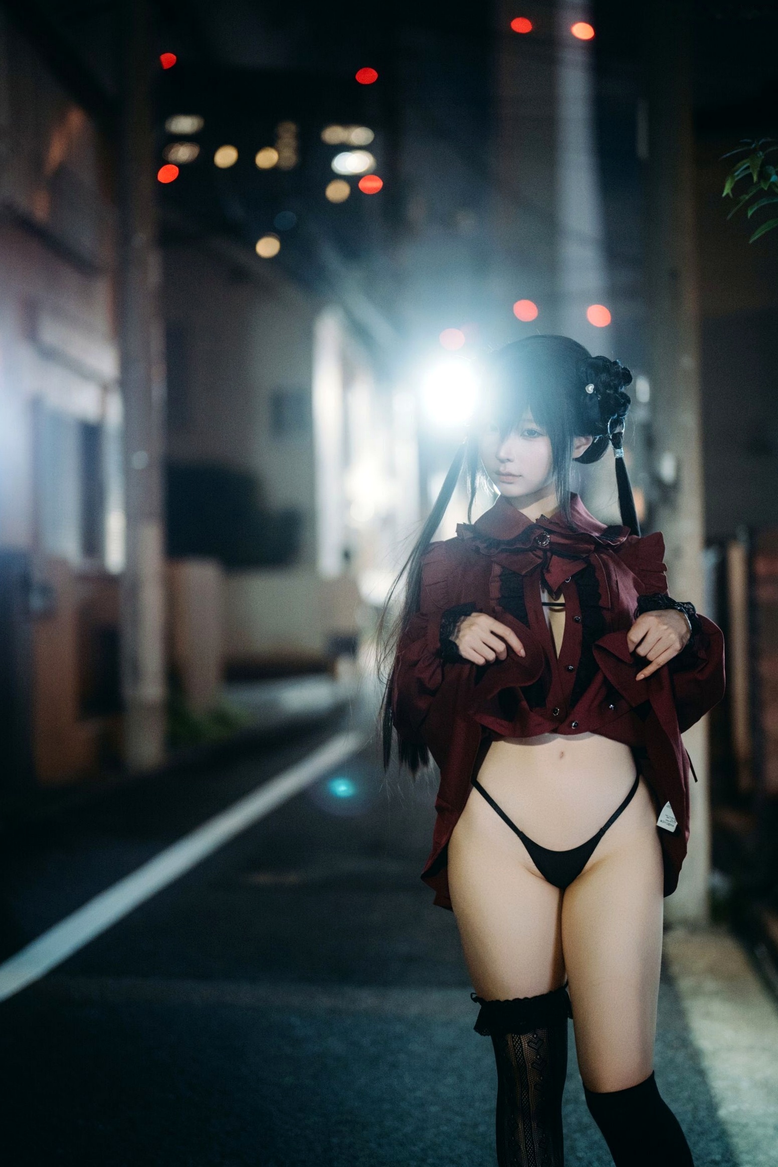 蠢沫沫-夜行:城市暗夜街拍风格,极致曲线尽显诱惑