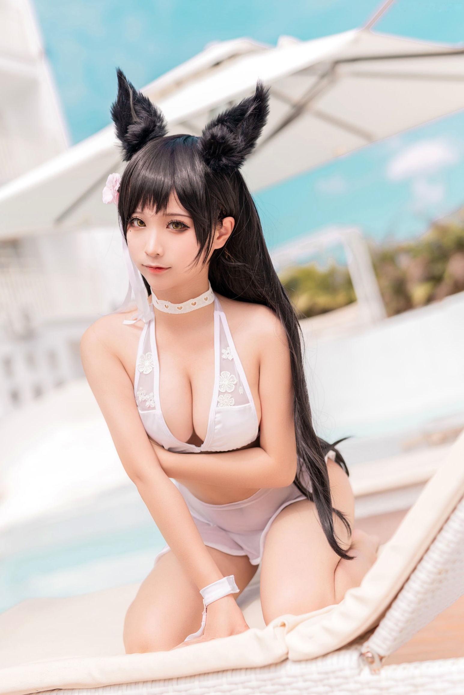蠢沫沫 - 碧蓝航线爱宕泳装角色扮演,泳池边的诱惑女神,清纯与性感并存,顶级Cosplay高清套图
