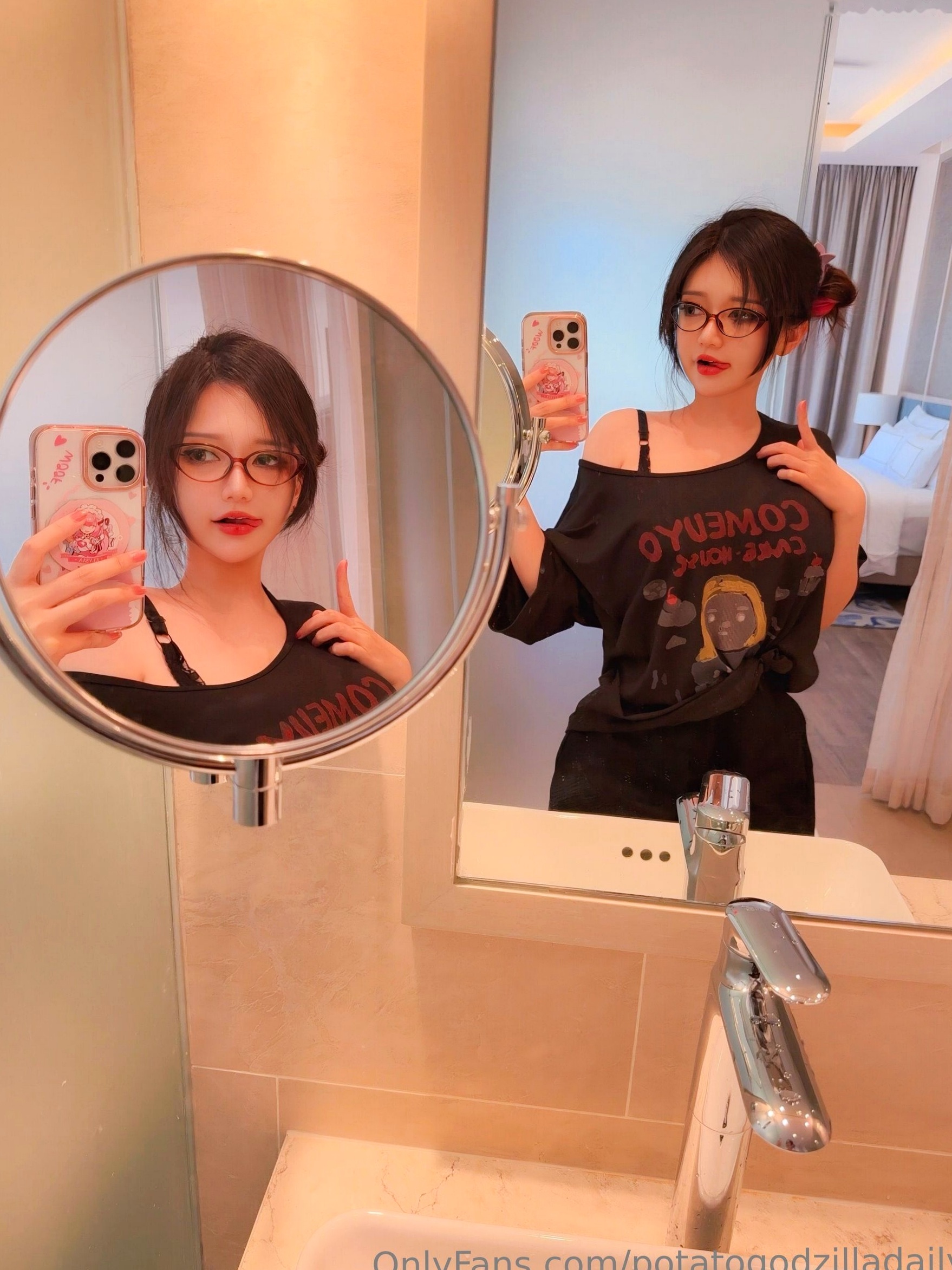 Potato-Godzilla-OnlyFans-Nude-Aug-2025
