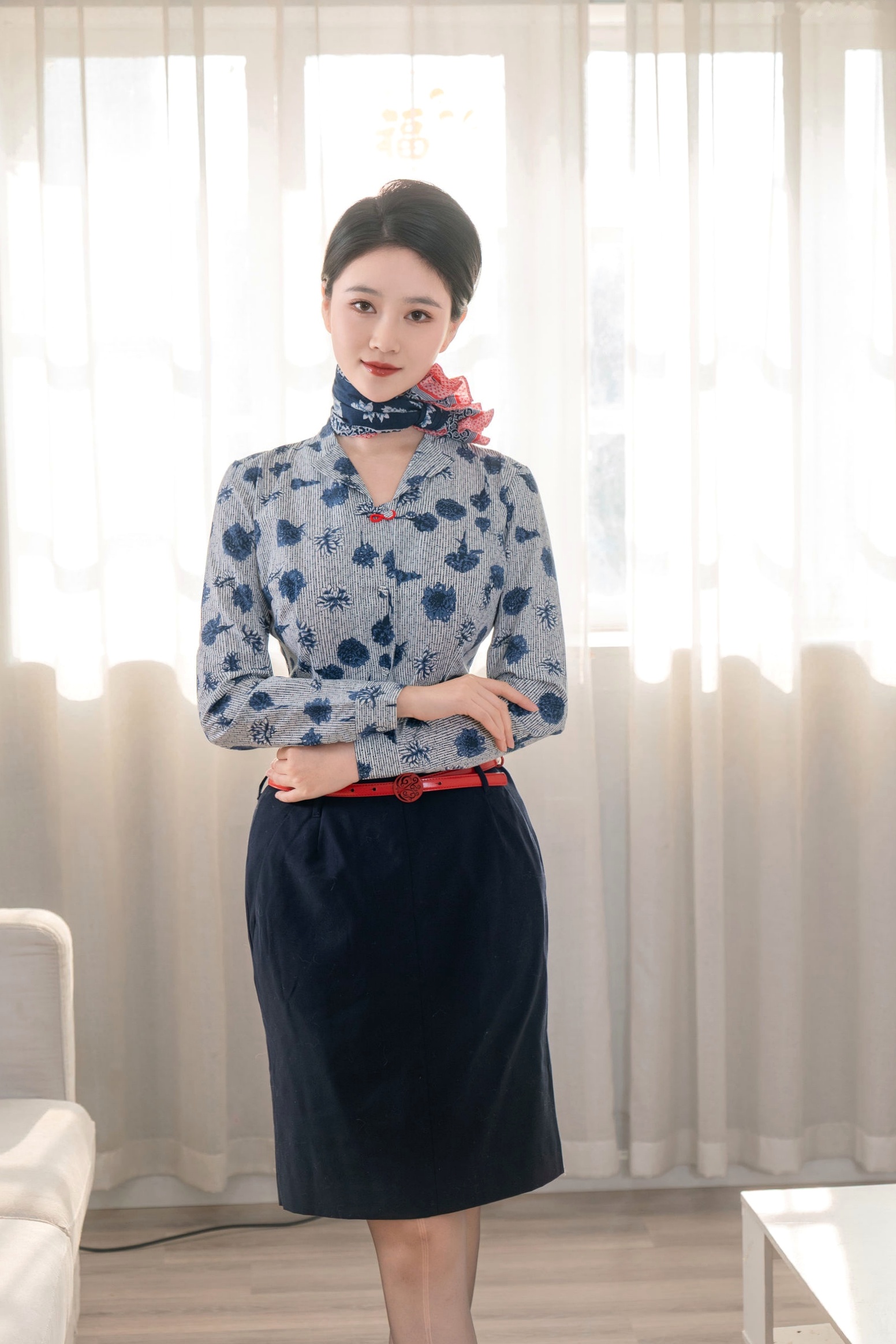 年年Nnian-空姐2:制服诱惑与黑丝私房美图,职场丽人的绝美视觉盛宴