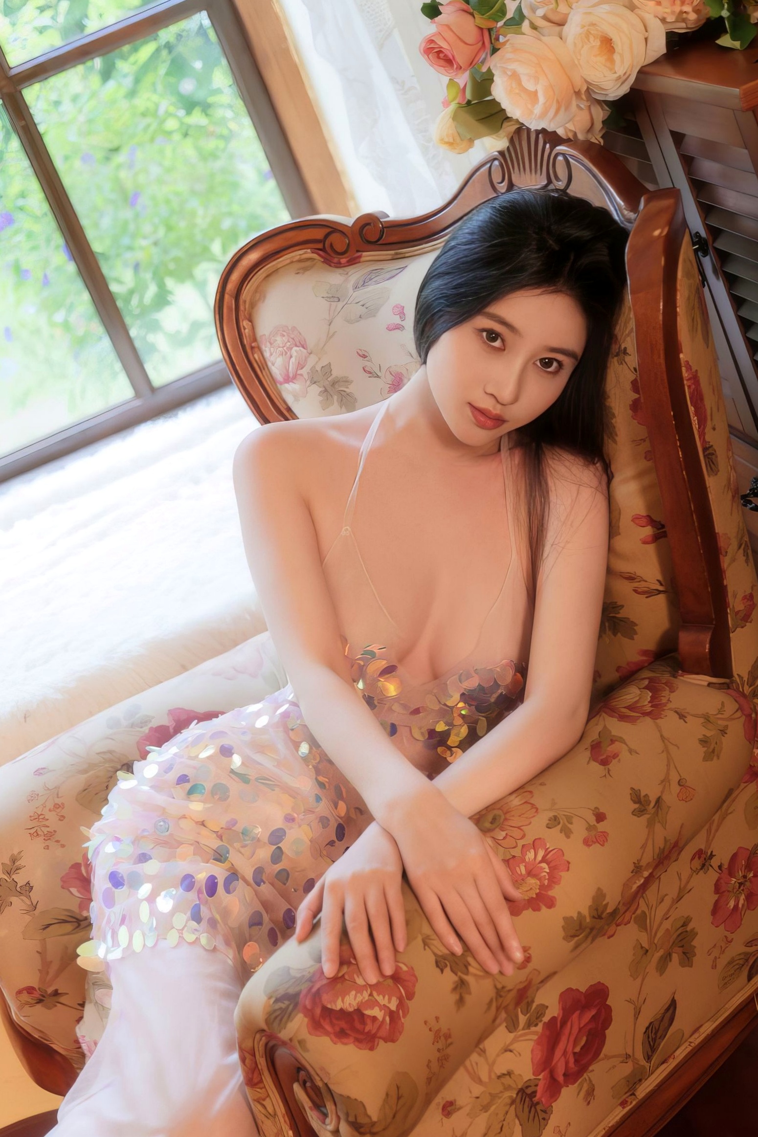 年年-亮片透明礼服,清新窗边私房唯美写真,柔光下尽显性感诱惑的曼妙身姿