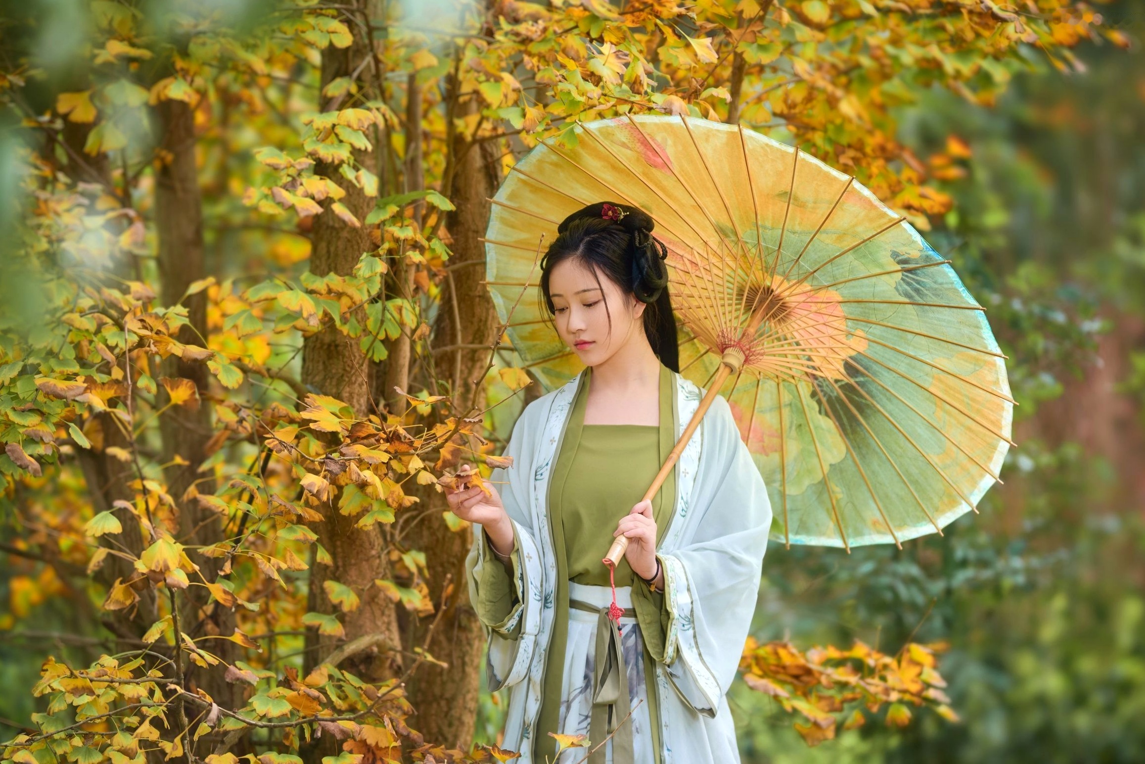 年年Nnian-秋兮:古风汉服户外私房,绝美少女秋日林间大尺度唯美写真