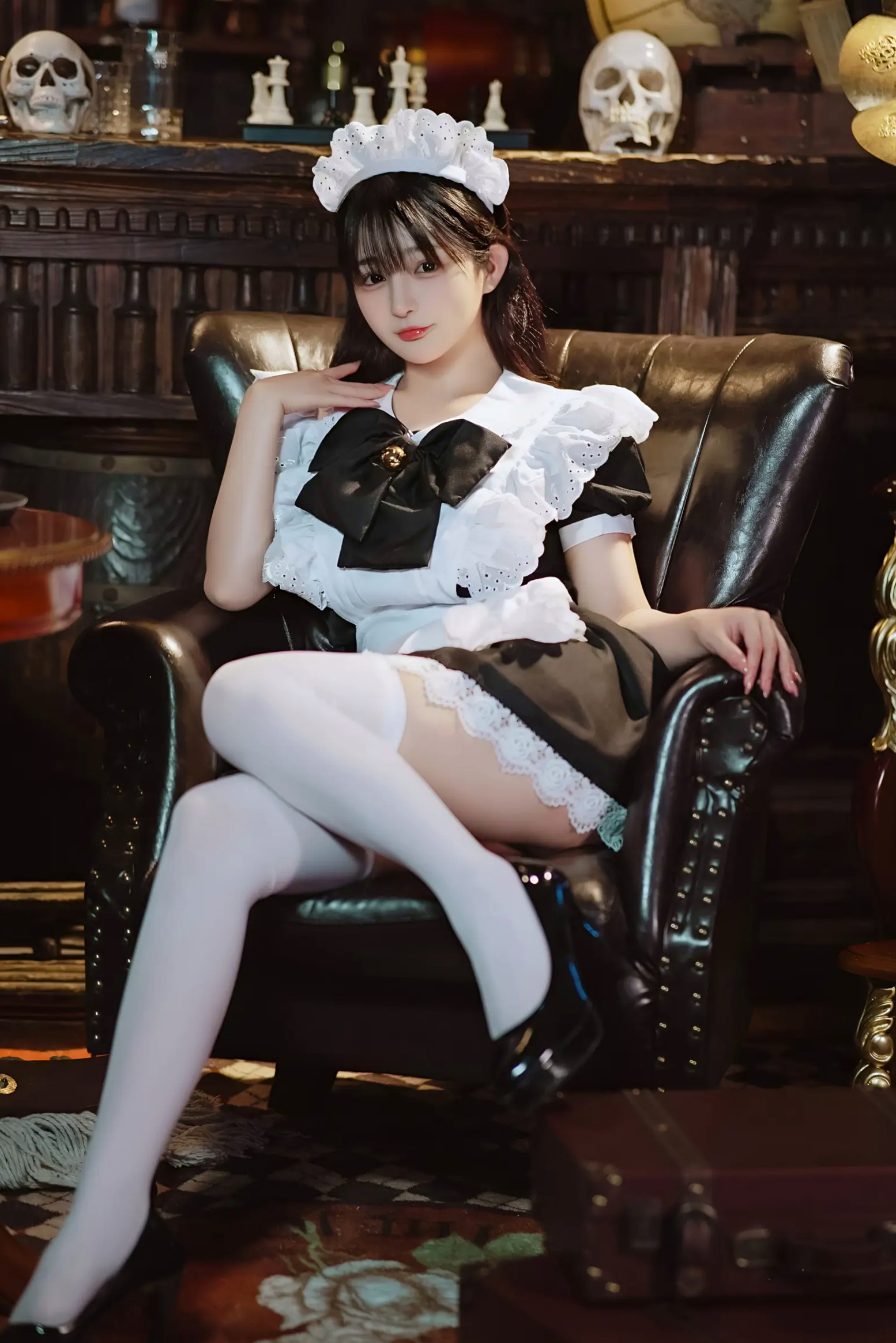 桜井宁宁 - 新符文女仆,复古书房场景的经典黑白制服诱惑,软萌纯欲,展现极致的女仆角色扮演魅力