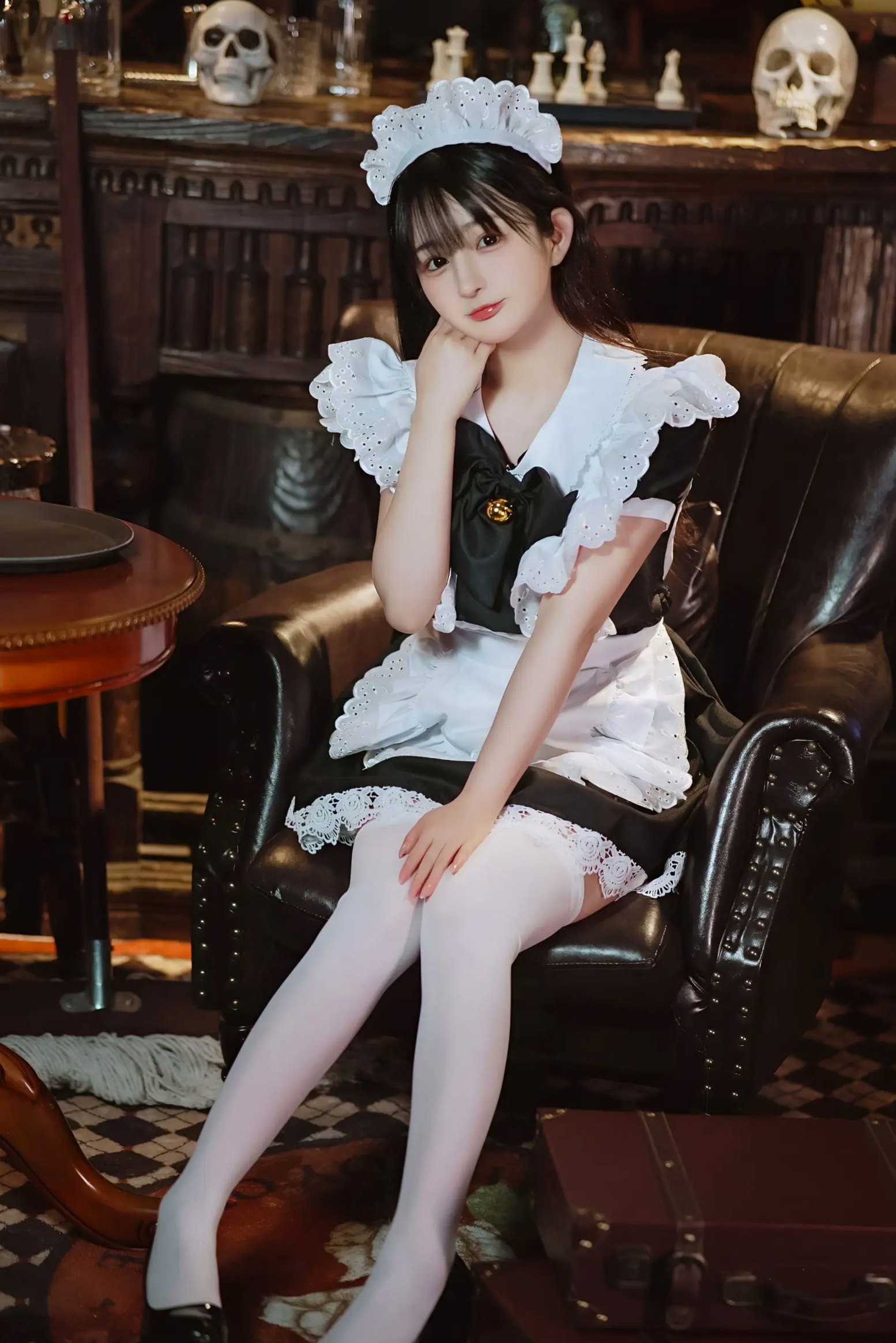 桜井宁宁 - 新符文女仆,复古书房场景的经典黑白制服诱惑,软萌纯欲,展现极致的女仆角色扮演魅力