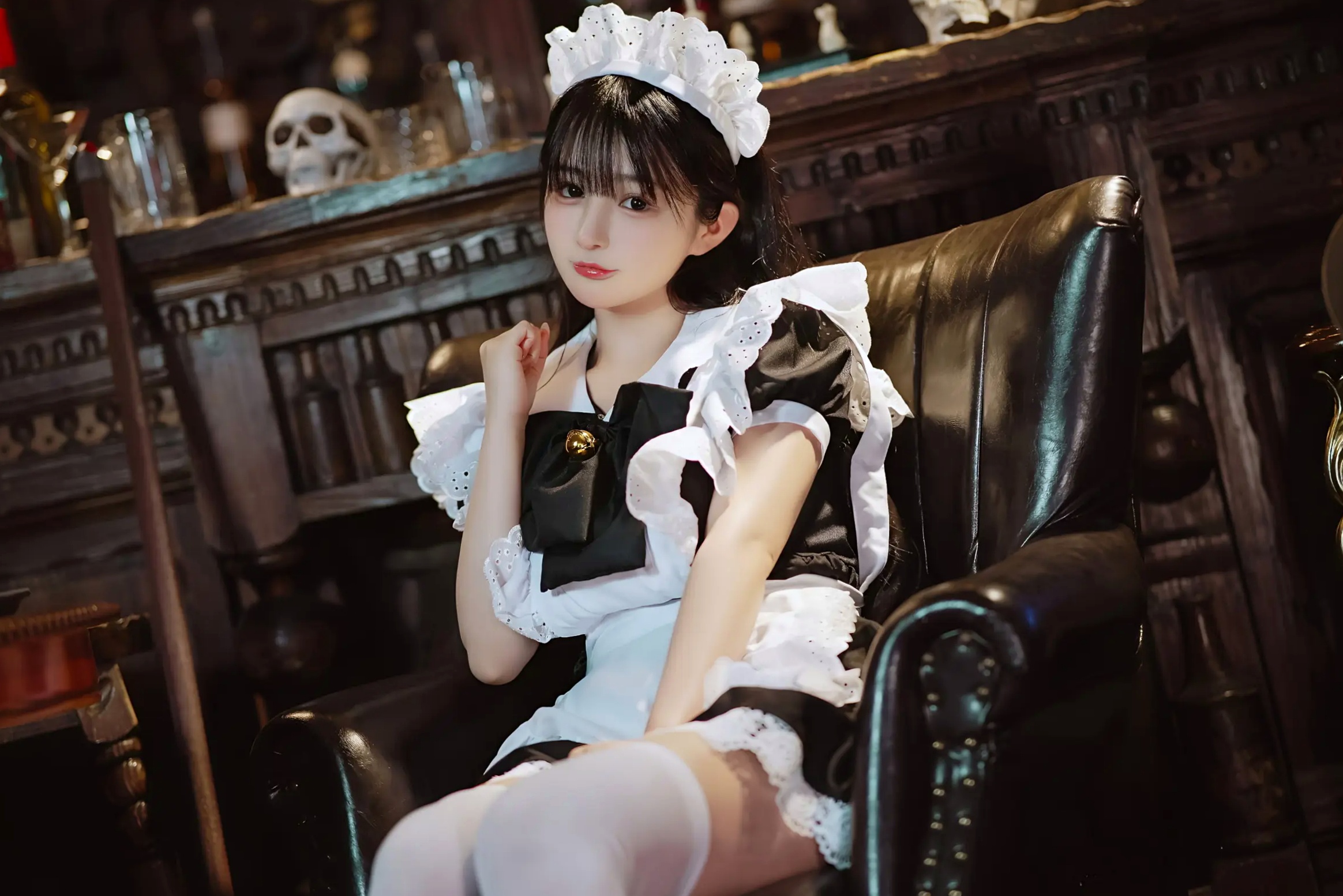 桜井宁宁 - 新符文女仆,复古书房场景的经典黑白制服诱惑,软萌纯欲,展现极致的女仆角色扮演魅力