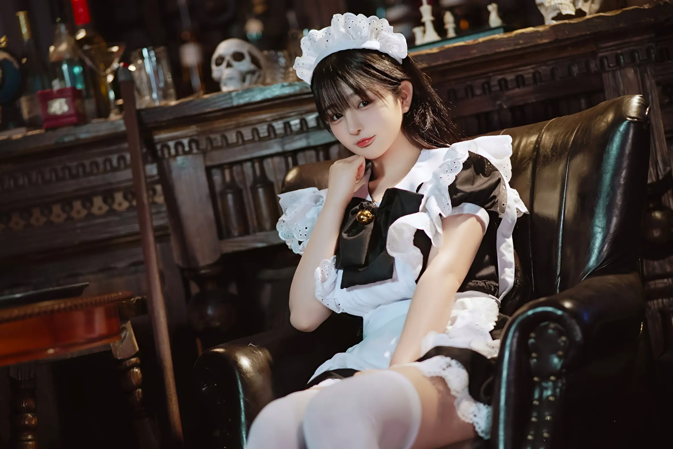 桜井宁宁 - 新符文女仆,复古书房场景的经典黑白制服诱惑,软萌纯欲,展现极致的女仆角色扮演魅力