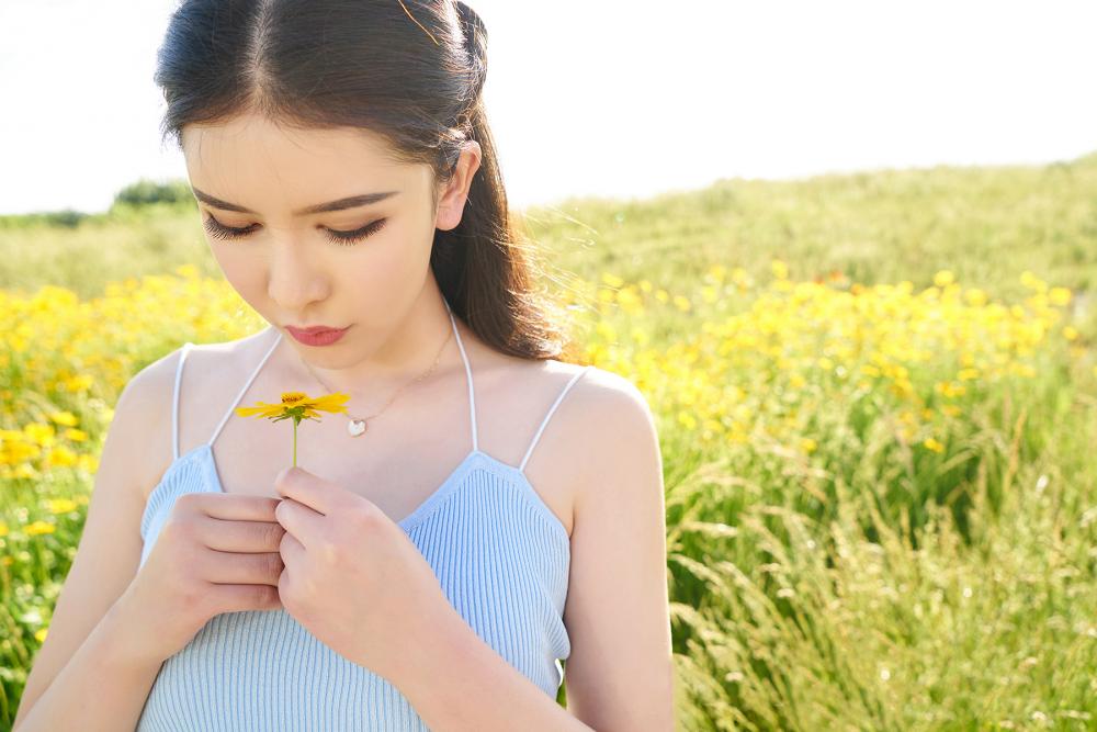 推女郎美女模特李丽莎唯美艺术写真图片下载