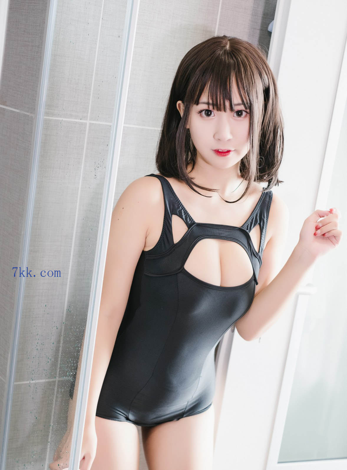 斗鱼TV猫九酱Sakura开胸衣爆乳写真
