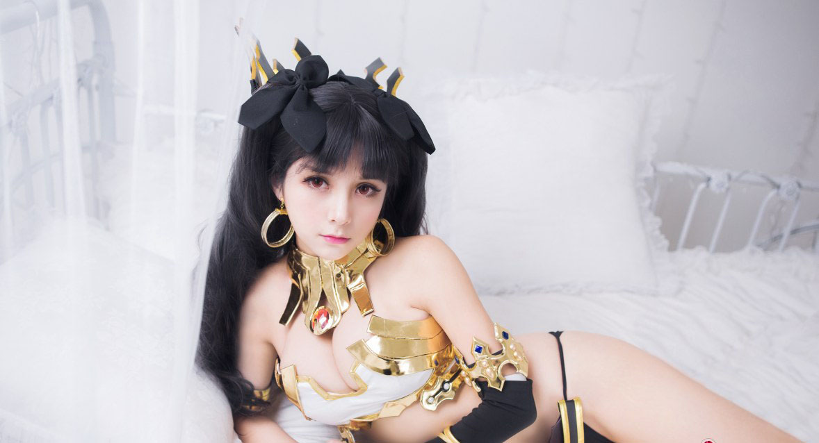 美艳尤物夏美酱性感诱惑写真