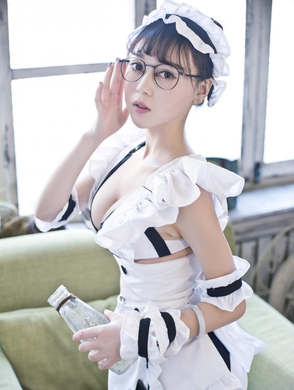 赵小米Kitty女仆装乖巧写真 壁纸图片可爱萌萌