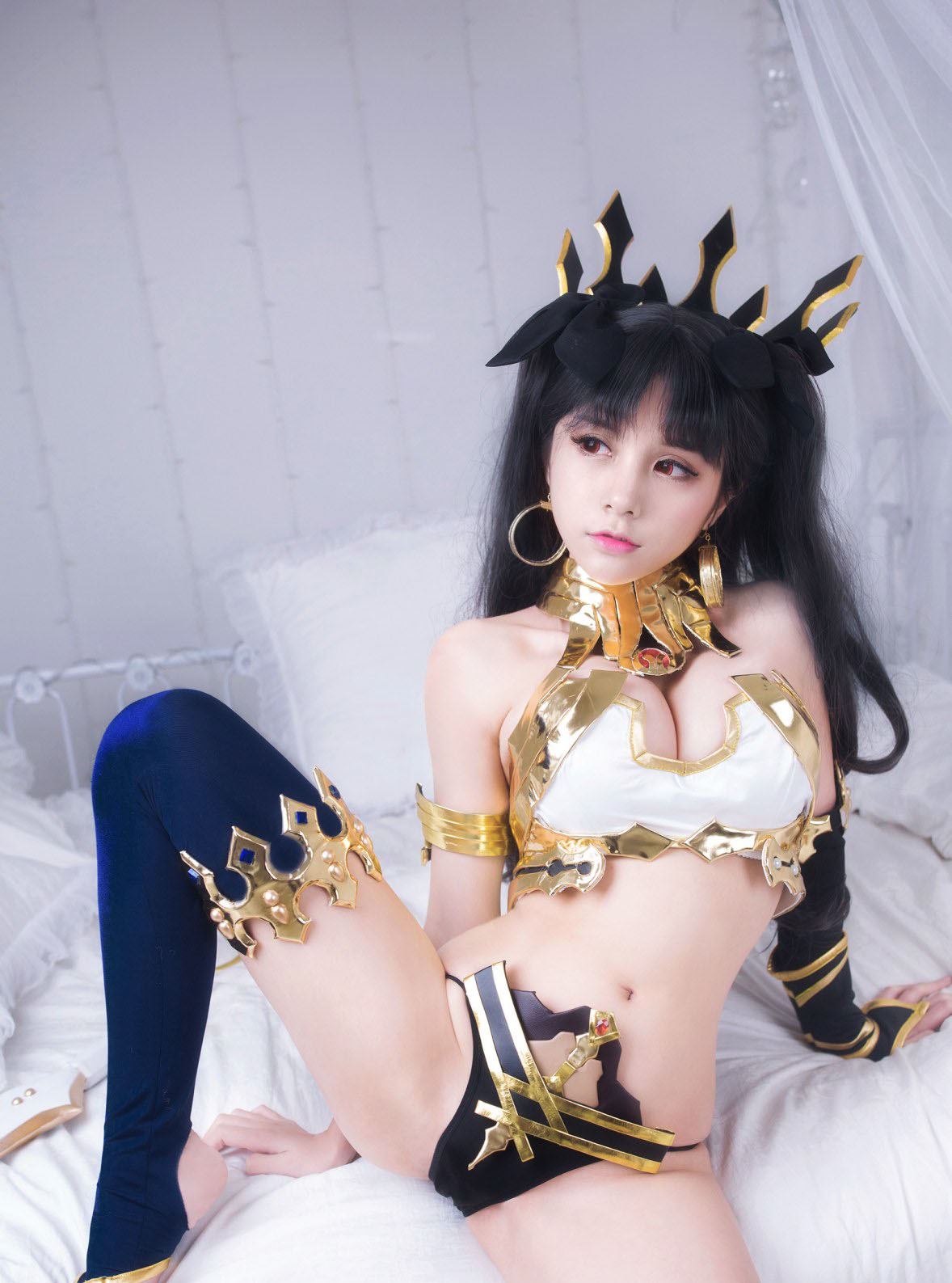 菠萝社女神夏美酱性感诱惑福利写真