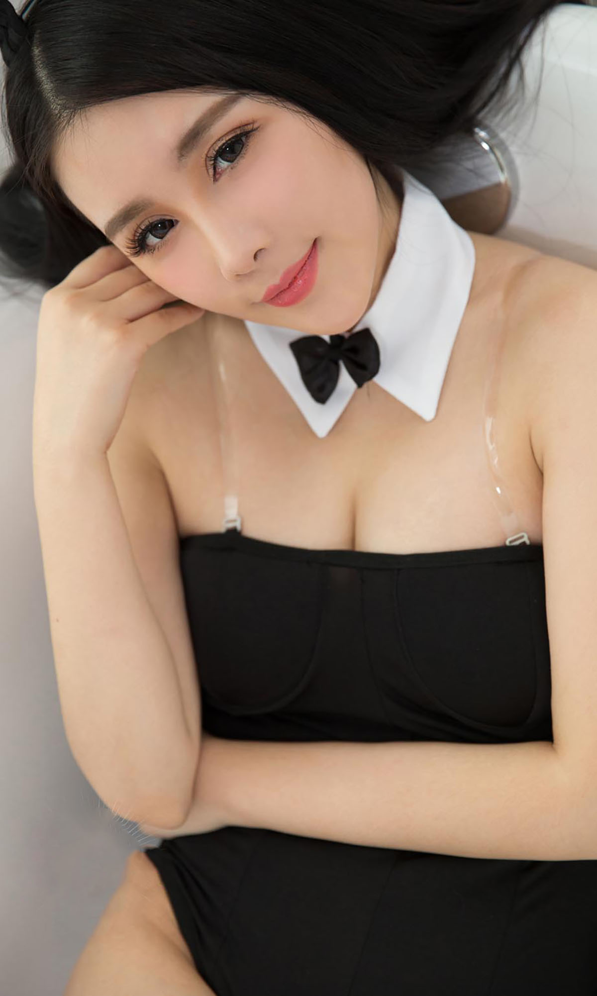 撩人美女萱萱兔女郎诱惑写真