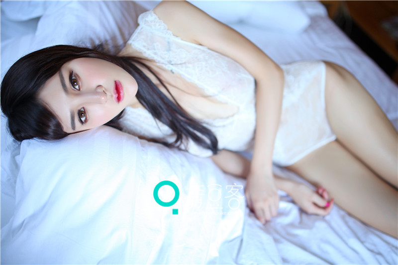 夏日美女Cheryl青树蕾丝私房 网友:太美