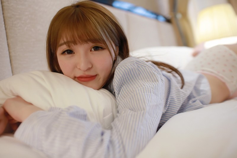 笑容甜美的性感mmMoMo私房写真