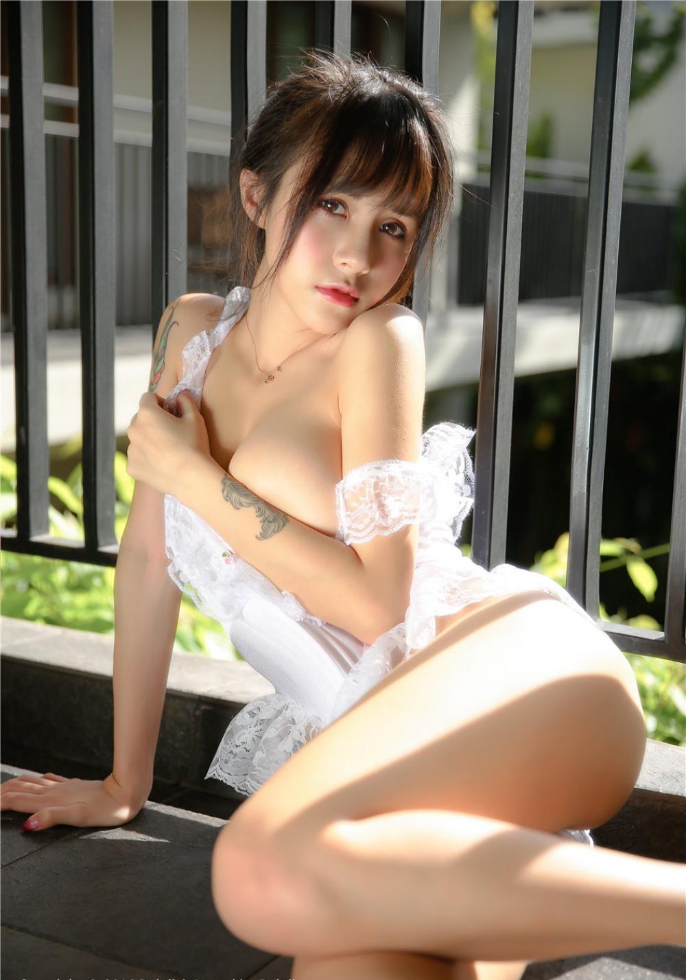 性感尤物夏美酱性感美臀极致诱惑高清写真图片
