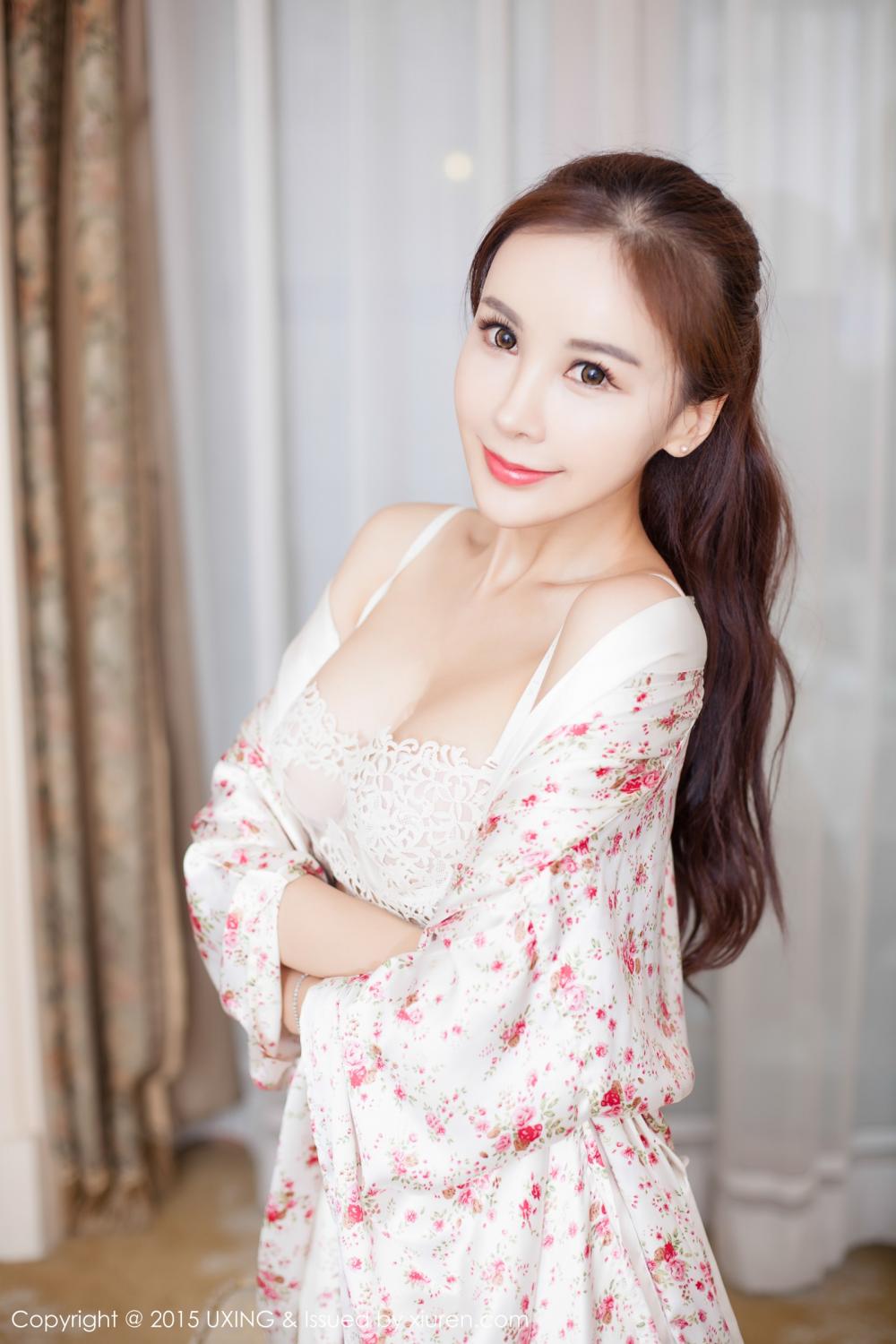 甜美女神吕婉柔清纯写真
