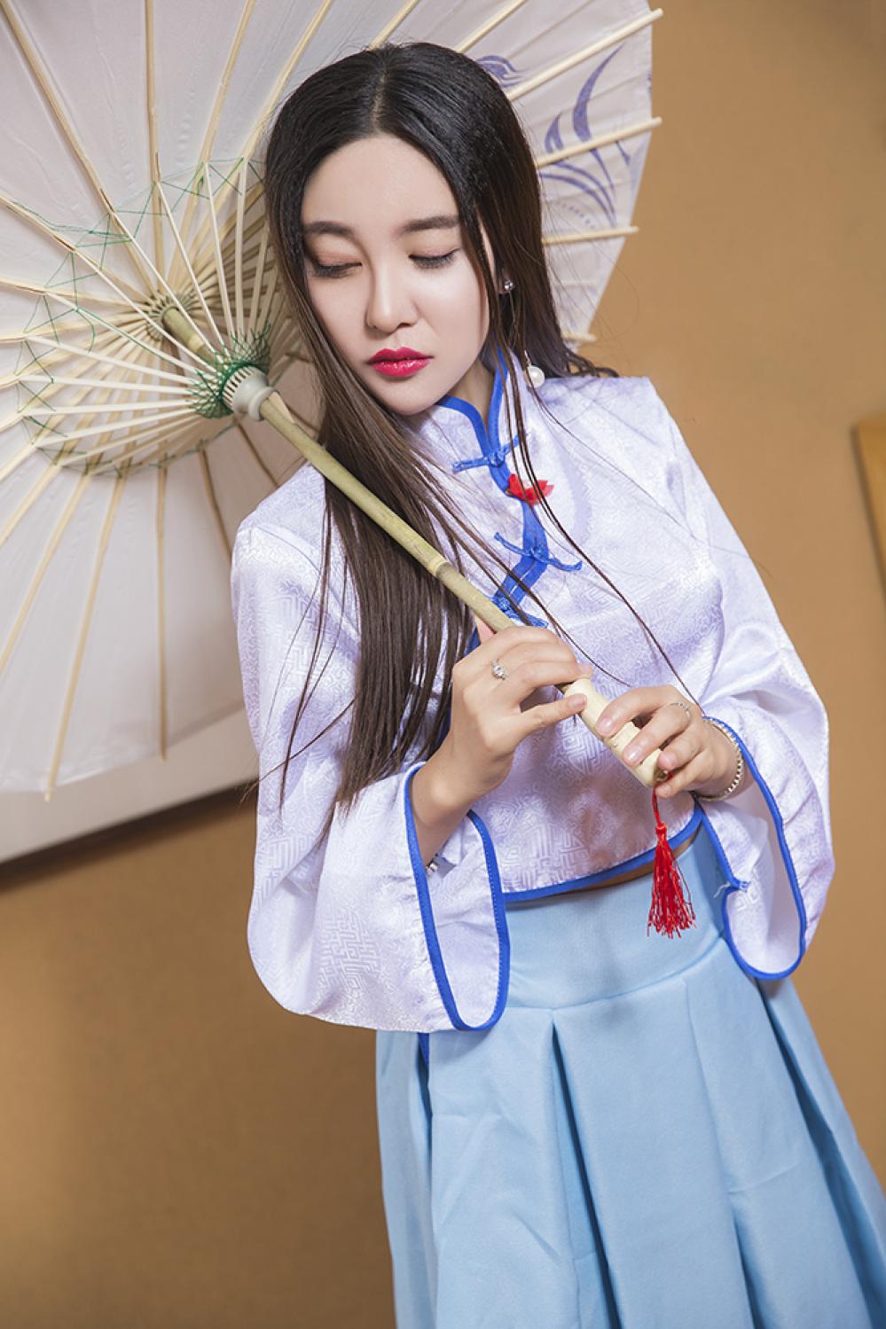 性感典雅东方美女李梓熙写真图片