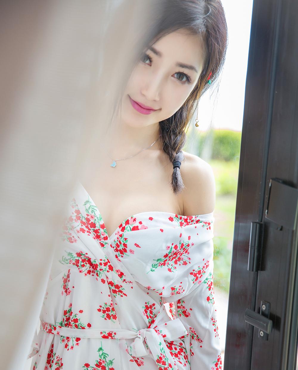 美女嫩妹Yumi尤美性感诱惑写真